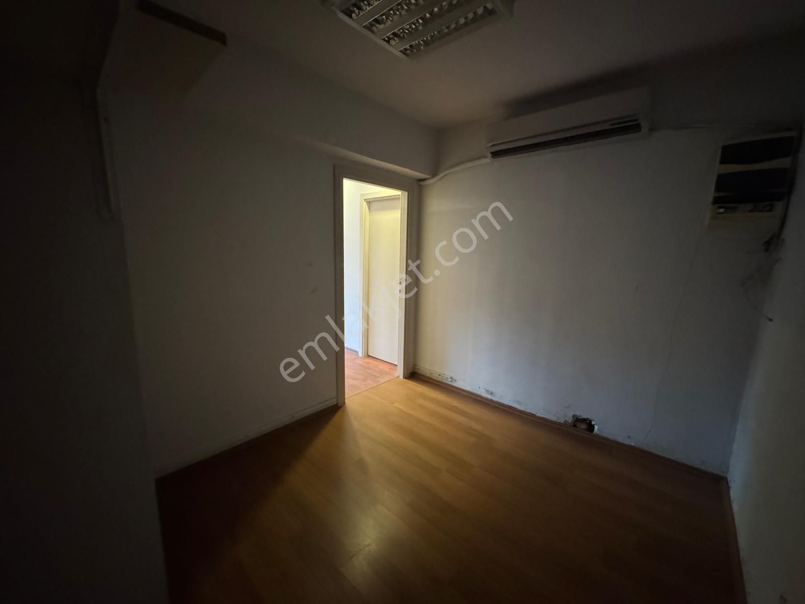 Site İçerisinde Kullanışlı 1+1 Kiralık Ofis - Görsel 10