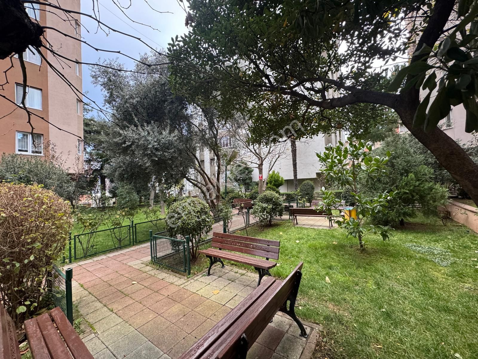 Site İçerisinde Kullanışlı 1+1 Kiralık Ofis - Görsel 29