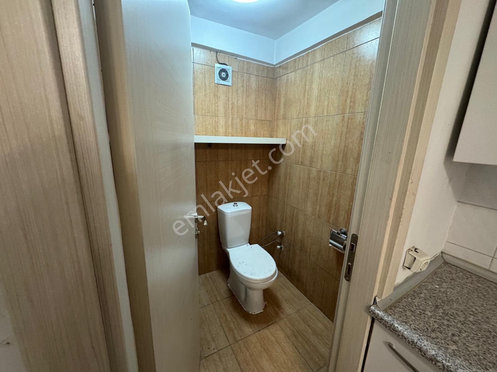 Site İçerisinde Kullanışlı 1+1 Kiralık Ofis - Görsel 16