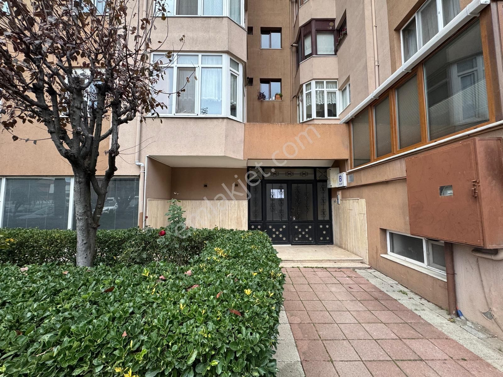 Site İçerisinde Kullanışlı 1+1 Kiralık Ofis - Görsel 26