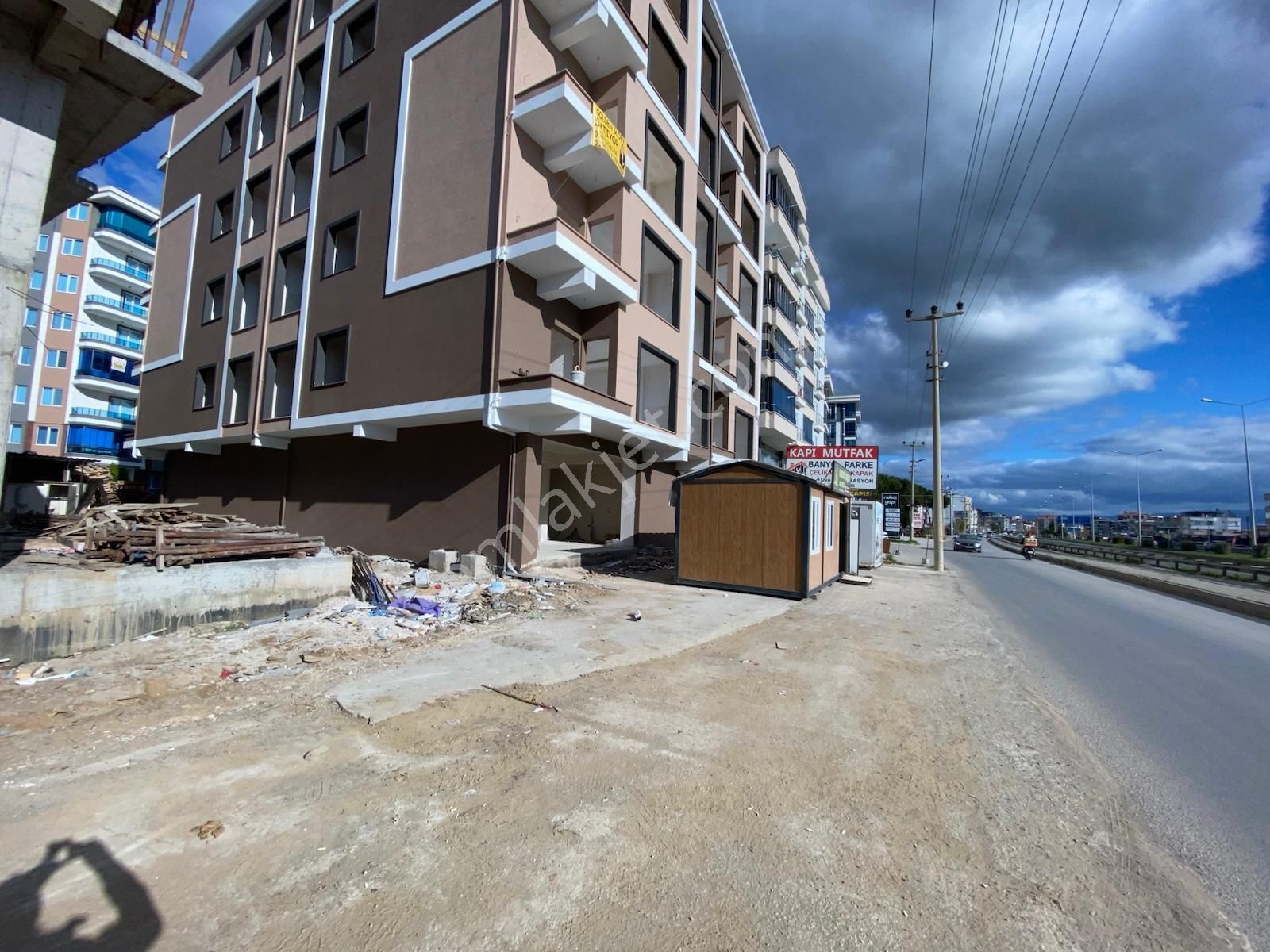 Golden Globy, Edremit Kadıköy'de İzmir-çanakkale Yolunda Ön Cephe Satılık Lüks 2+1 Daireler - Görsel 3