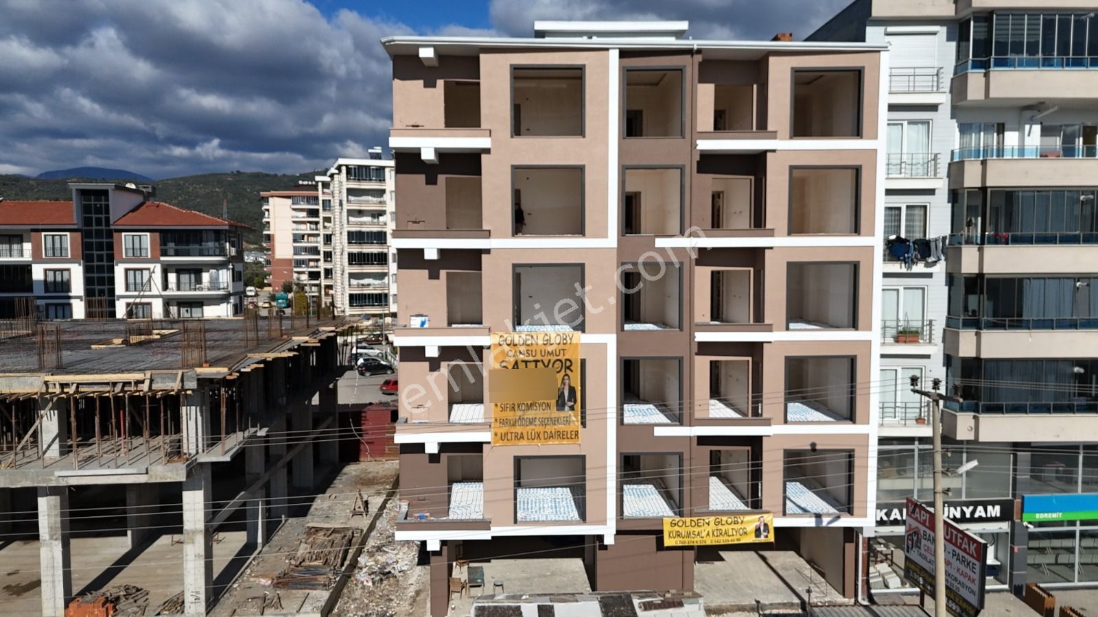 Golden Globy, Edremit Kadıköy'de İzmir-çanakkale Yolunda Ön Cephe Satılık Lüks 2+1 Daireler - Görsel 2