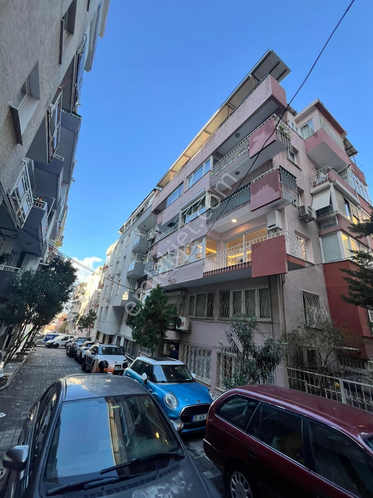 Hatay Metro Yakını 3+1 125m2 Çift Cepheli Arakat Daire