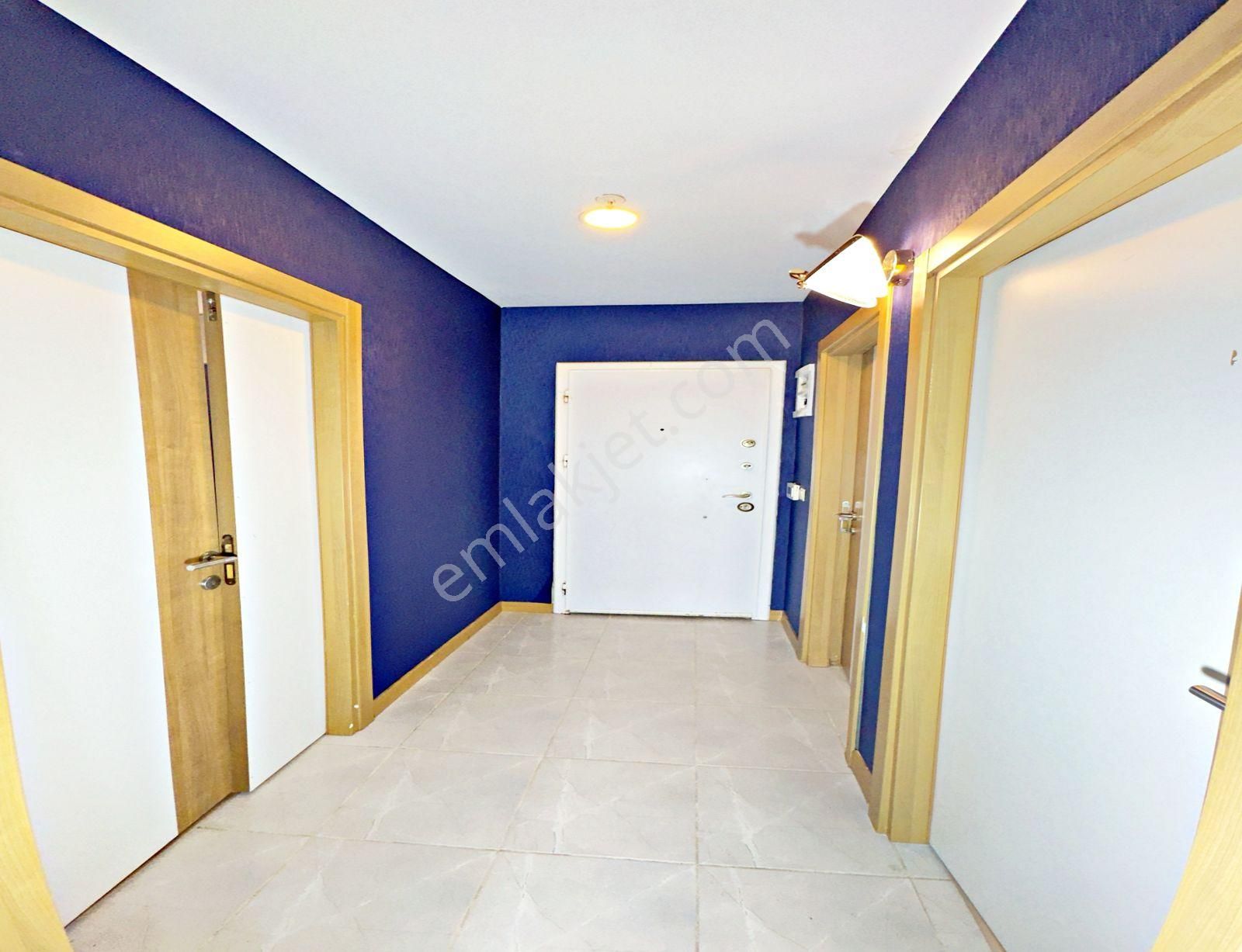 Metrobüse Yürüme Mesafesi Teraslı 2+1 Siteiçi Daire - Görsel 22