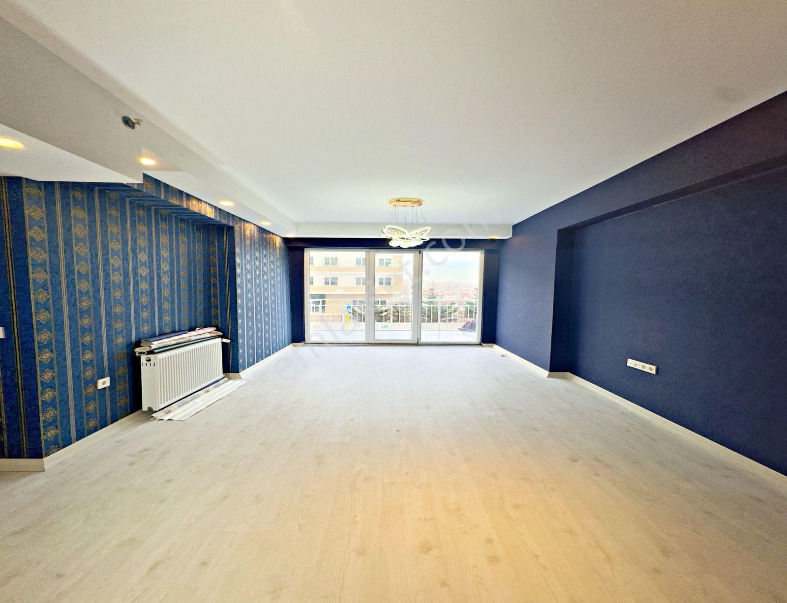 Metrobüse Yürüme Mesafesi Teraslı 2+1 Siteiçi Daire - Görsel 4