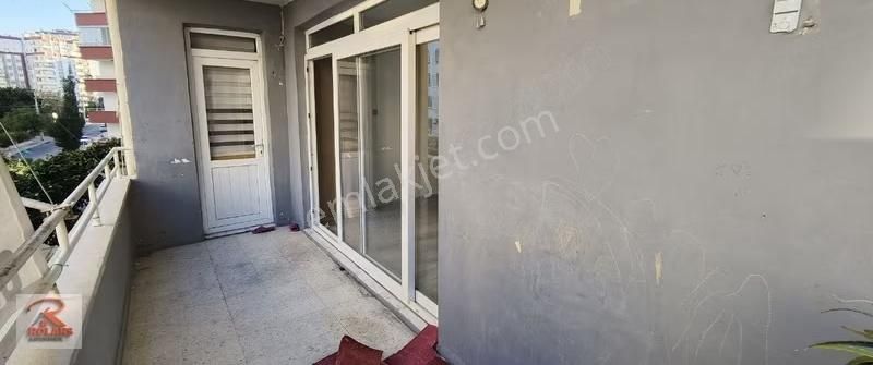 Menderes Mahallesi Ultra Geniş Kiralık 3+1 Bağımsız Mutfak - Görsel 4
