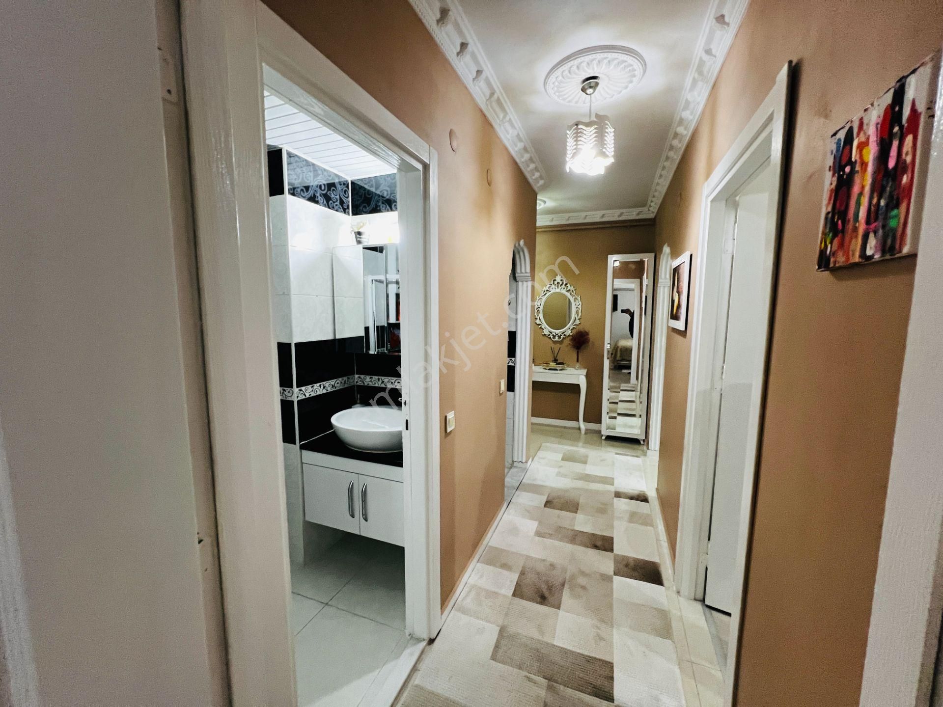 İçi Lüks Yapılı Ayrı Mutfaklı Geniş 2+1 Daire - Görsel 14