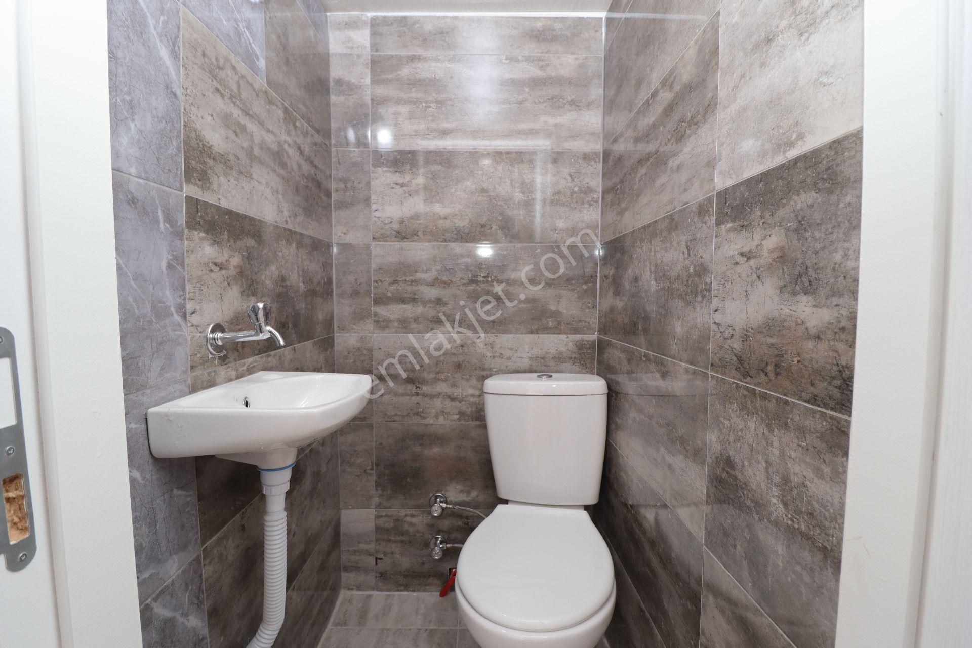 Akif'ten Topçu'da 1521. Cadde Üzerinde 20 M2 Satılık İşyeri/büro - Görsel 5