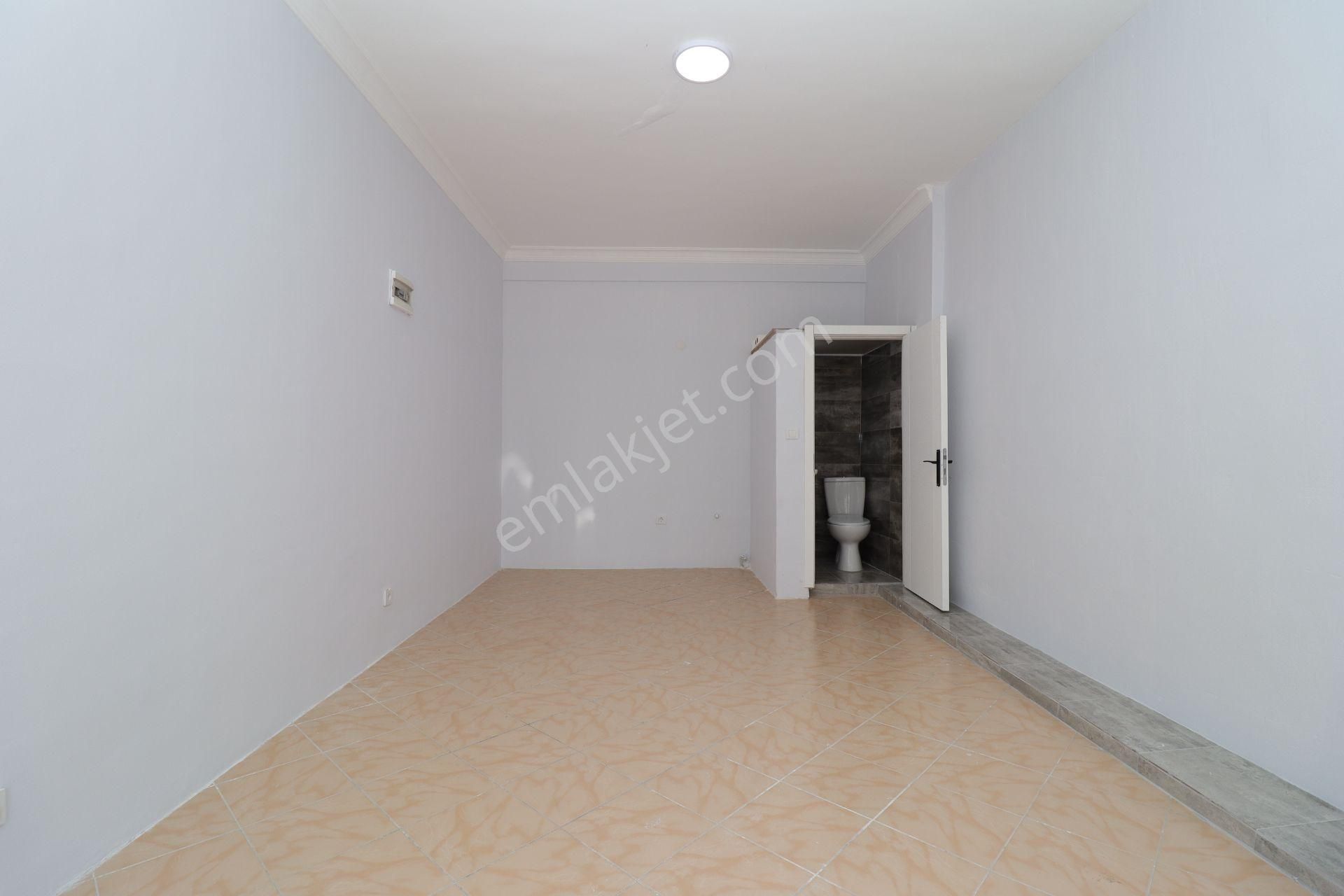 Akif'ten Topçu'da 1521. Cadde Üzerinde 20 M2 Satılık İşyeri/büro - Görsel 2