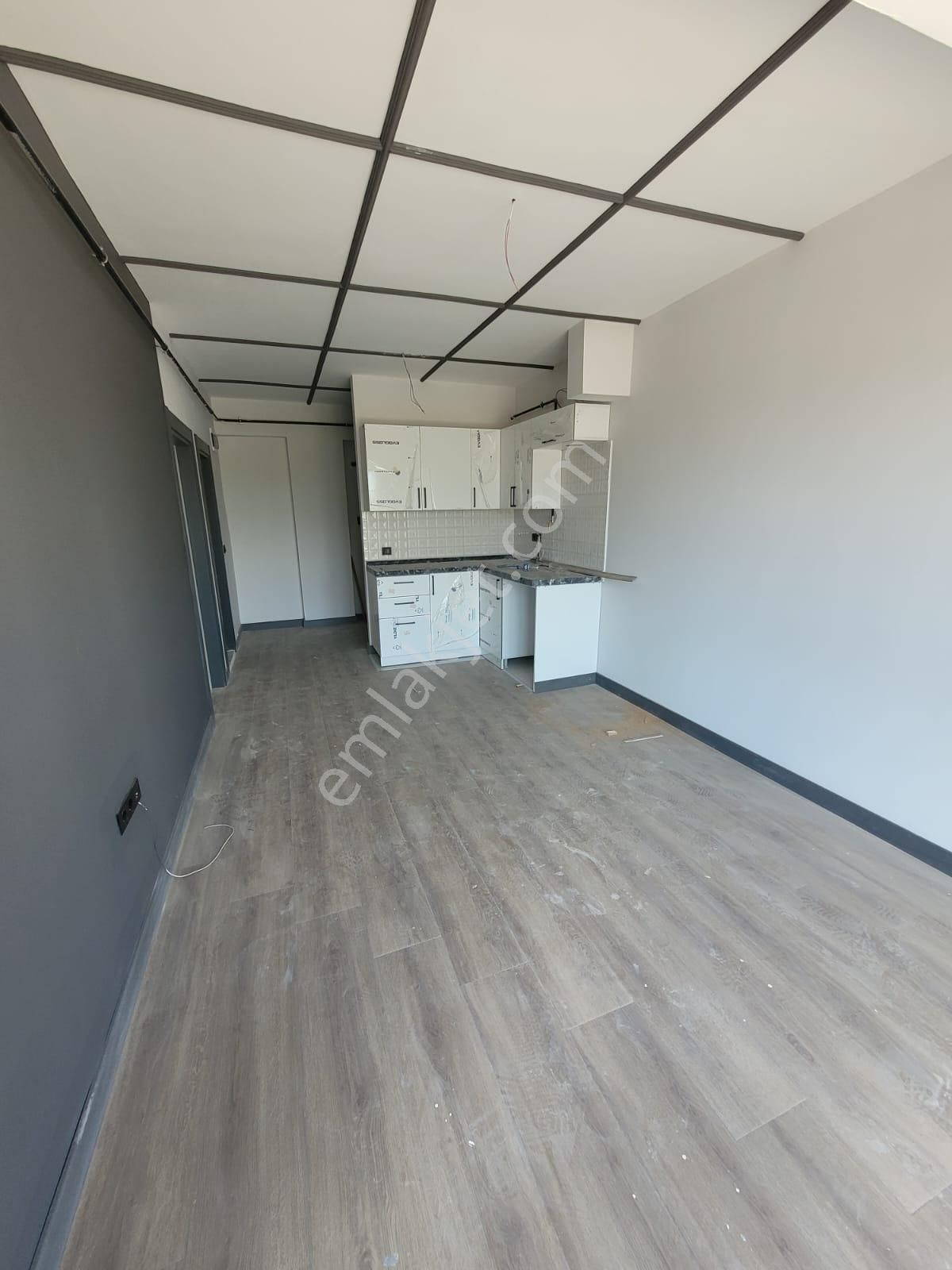 Ofsam Gayrimenkul'den Derecik'te Satılık 1+1 Daire - Görsel 5