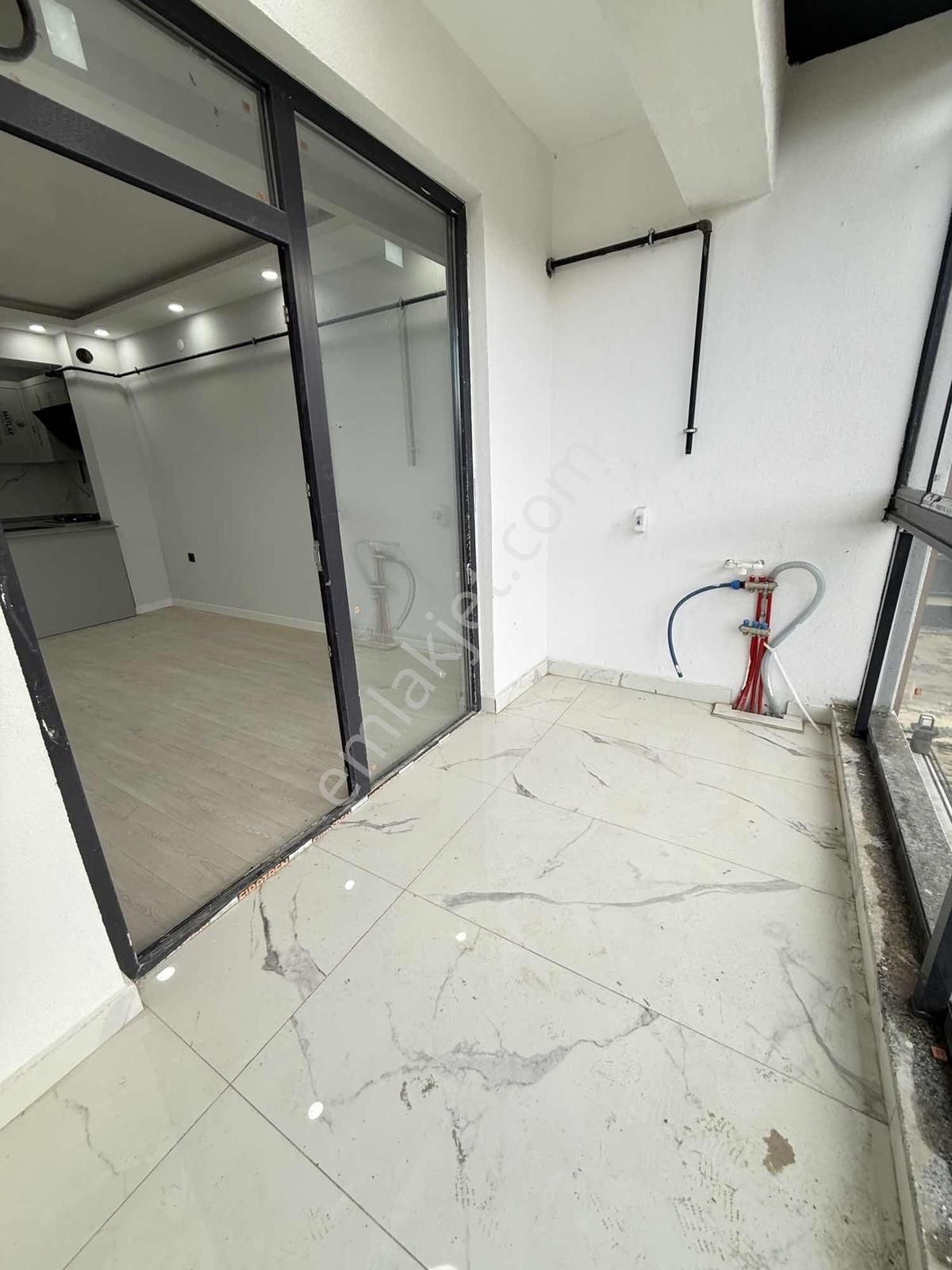 Akkaya İnşaattan Rumelide Y.ısıtmalı, K.balkonlu Kiralık 1+1 - Görsel 13