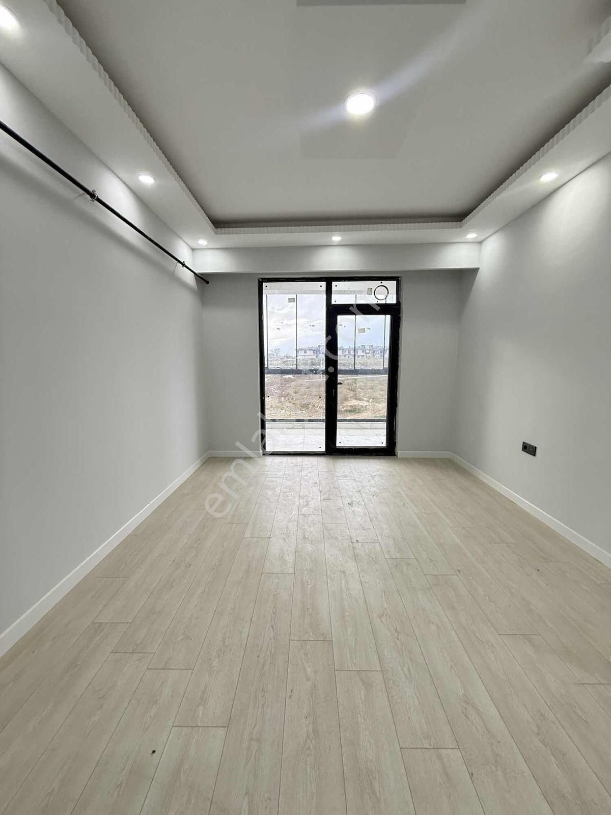 Akkaya İnşaattan Rumelide Y.ısıtmalı, K.balkonlu Kiralık 1+1