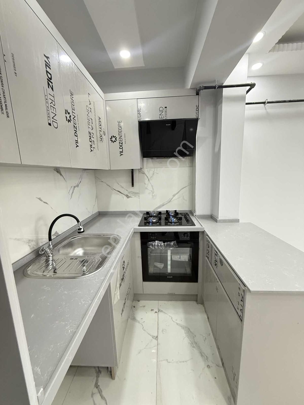 Akkaya İnşaattan Rumelide Y.ısıtmalı, K.balkonlu Kiralık 1+1 - Görsel 16