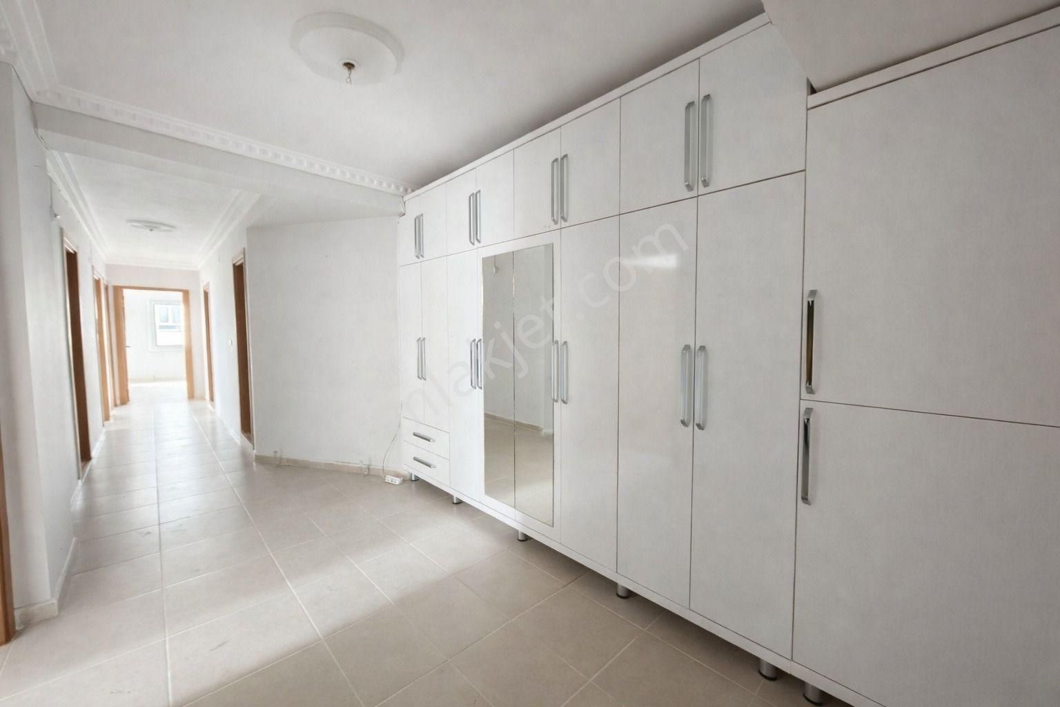 Didim Merkezde Satılık 3+1 Ayrı Mutfak Arakat Geniş Daire - Görsel 17