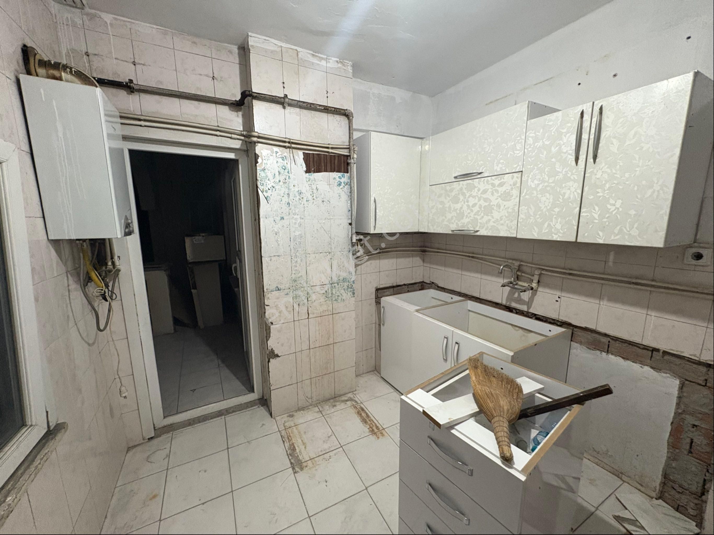 Emir Emlak’dan 3+1 1 Kat Daire Mutfak Dolabı Yapılıyor Çift Balkonlu Yabancıya Uygun - Görsel 19