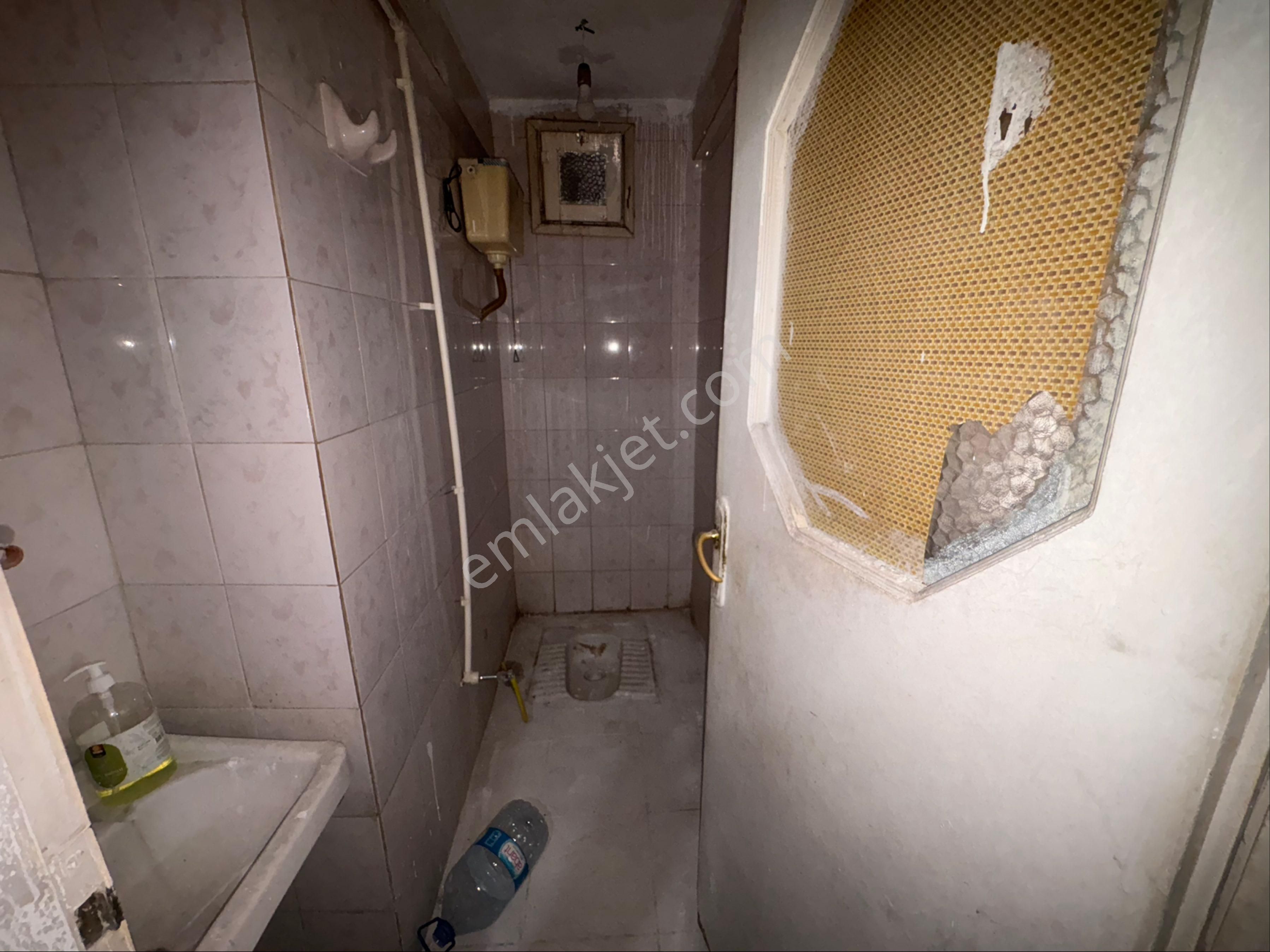 Emir Emlak’dan 3+1 1 Kat Daire Mutfak Dolabı Yapılıyor Çift Balkonlu Yabancıya Uygun - Görsel 5