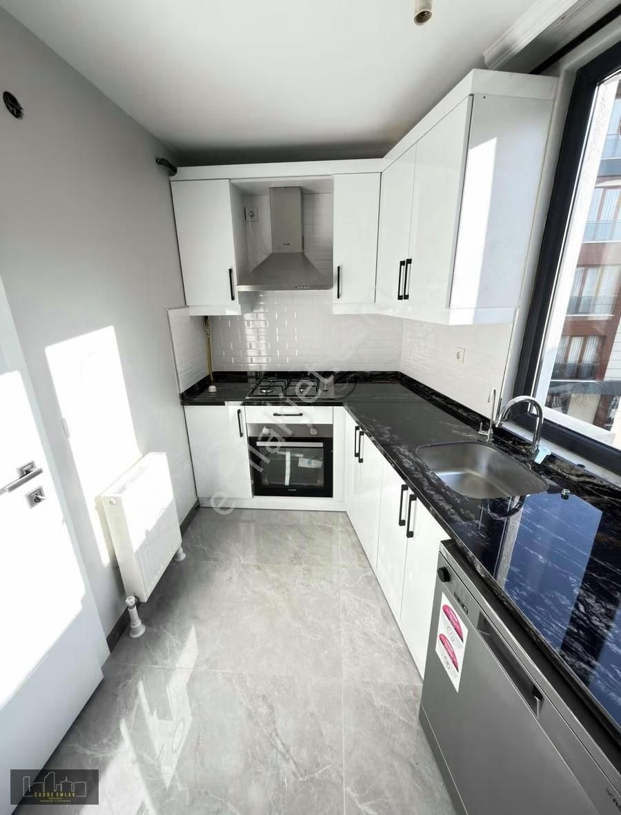 Cadde Emlak Yenimahalle Sıfır Marmaraya Yakın Ara Kat Lüx Daire - Görsel 22