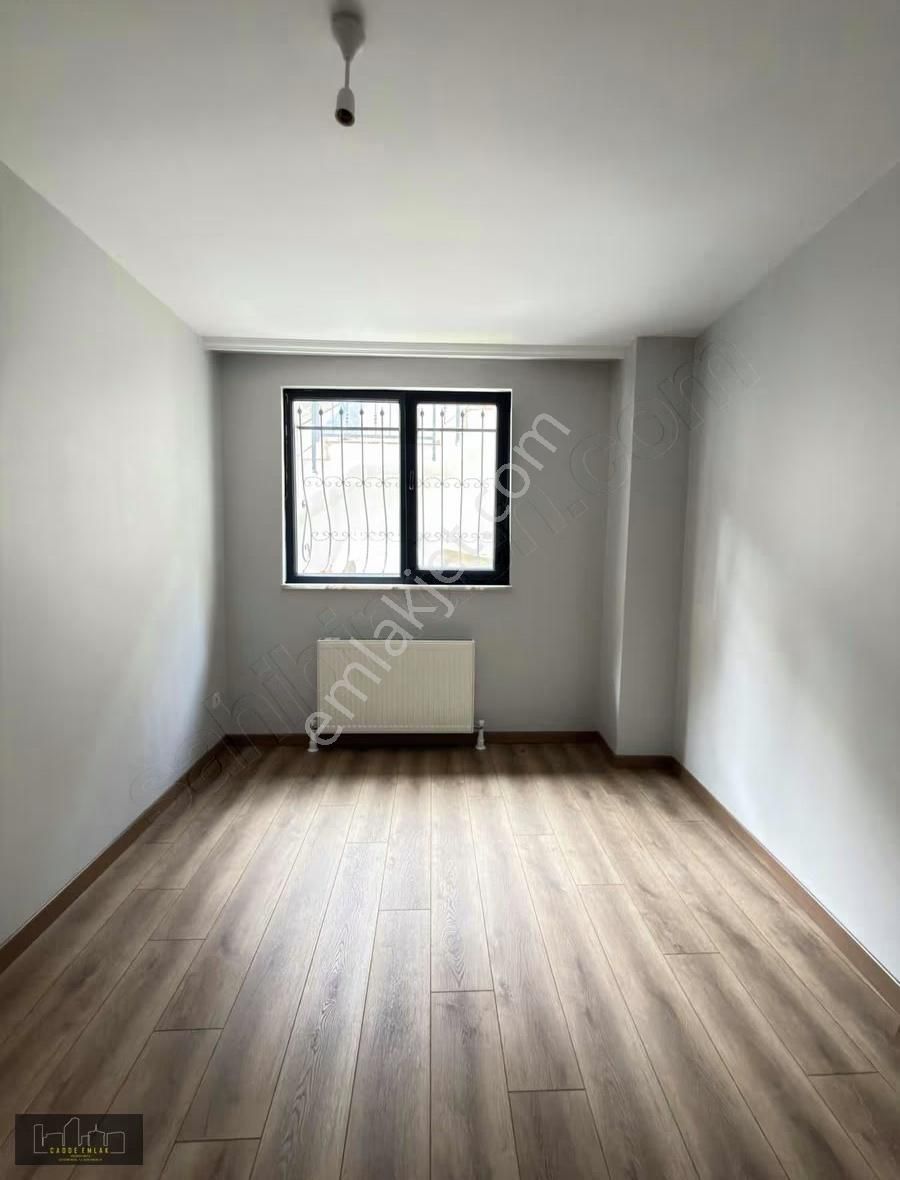 Cadde Emlak Tepeüstü 4 Tarafı Açık Ferah Sıfır 1+1 Bahçe Katı - Görsel 11