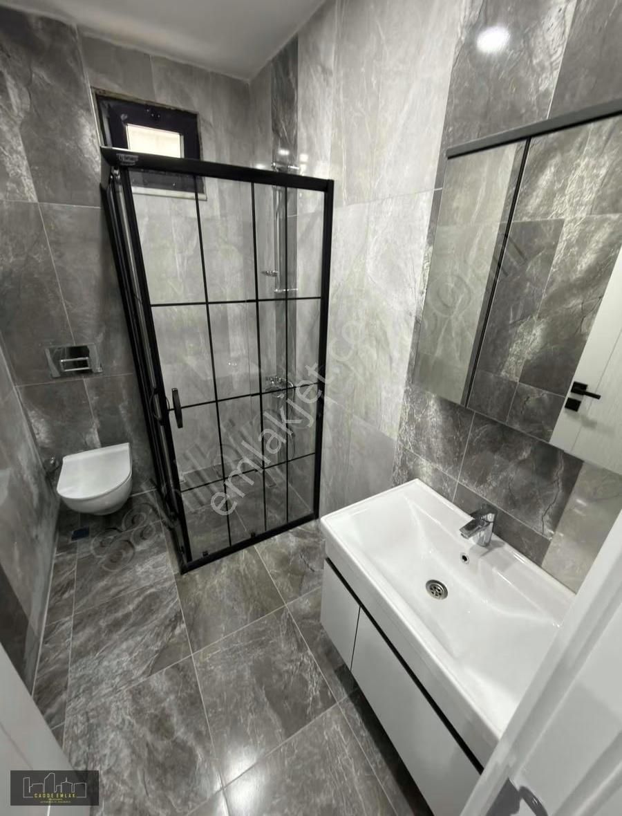 Cadde Emlak Tepeüstü 4 Tarafı Açık Ferah Sıfır 1+1 Bahçe Katı - Görsel 14