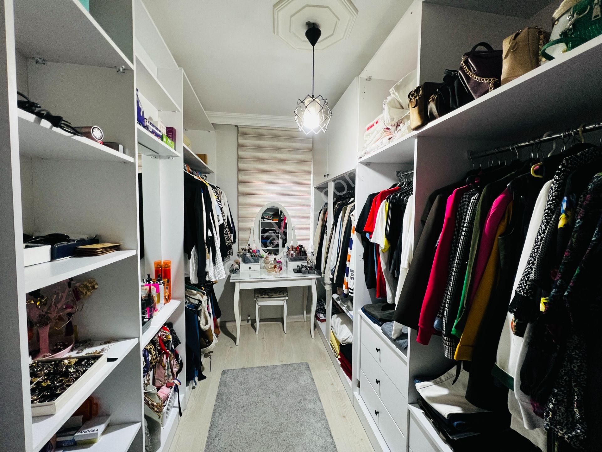 Her Detayı Özenle Yapılmış Çok Kullanışlı K.teraslı Lüks Dubleks - Görsel 16