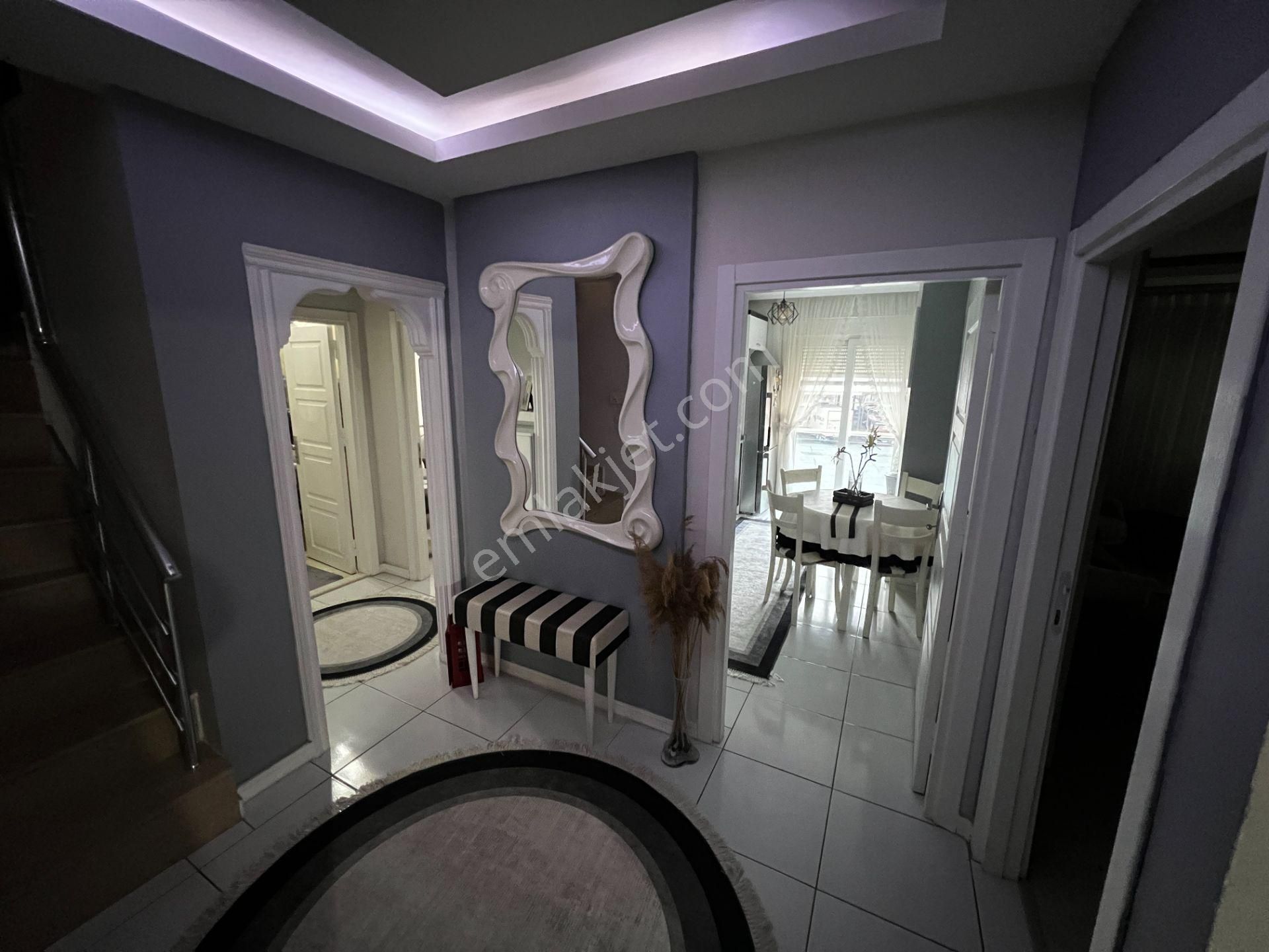 Her Detayı Özenle Yapılmış Çok Kullanışlı K.teraslı Lüks Dubleks - Görsel 26