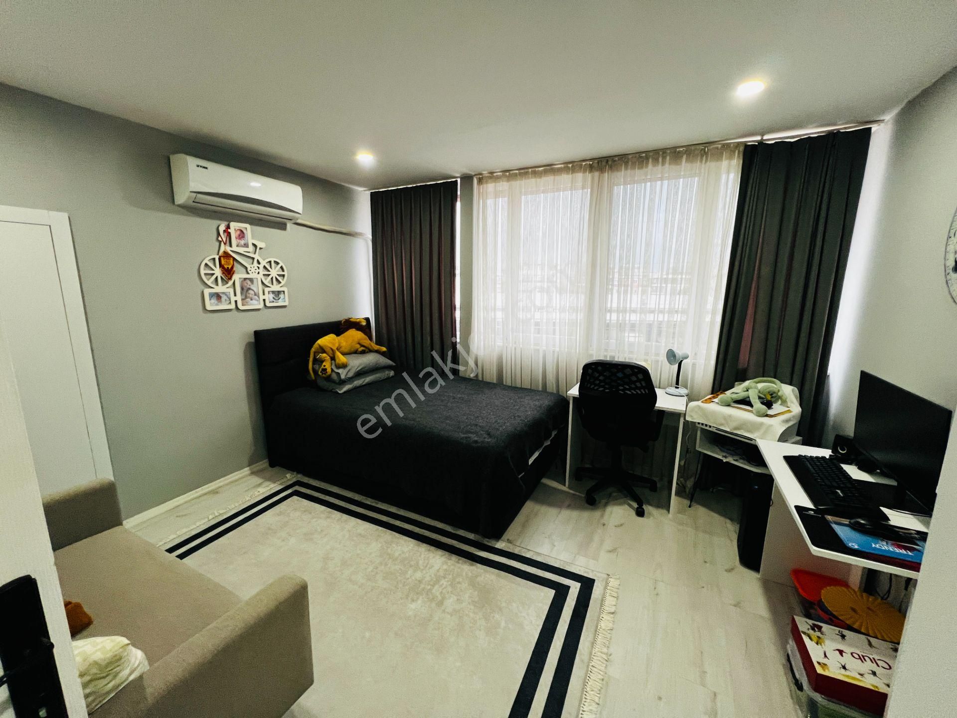 Her Detayı Özenle Yapılmış Çok Kullanışlı K.teraslı Lüks Dubleks - Görsel 14