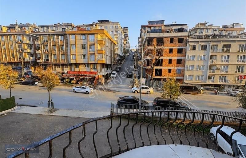 Metroya Yürüyüş Mesafesinde, Balkonlu Ve Asansörlü Ferah 2+1 - Görsel 2
