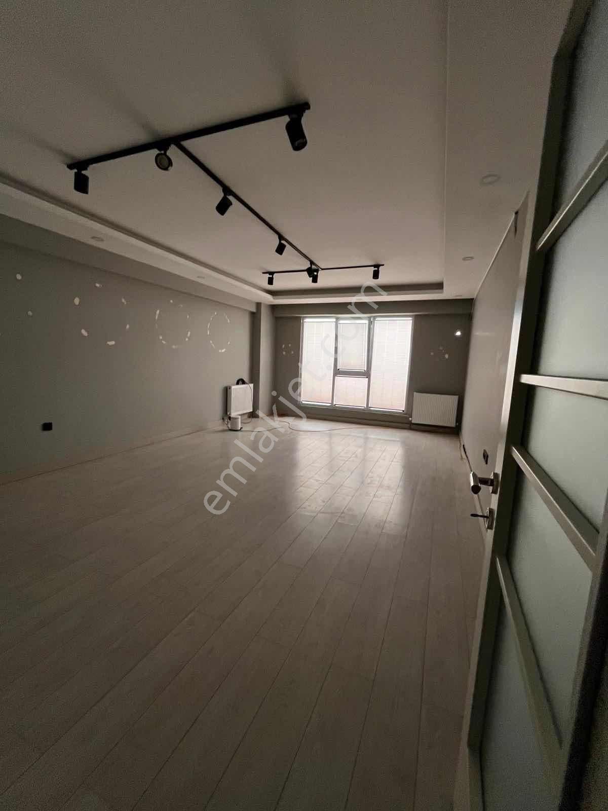 Site İçi Kiralık 3+1 Daire Ofis Olarak Kullanımı İçinde Uygundur - Görsel 2