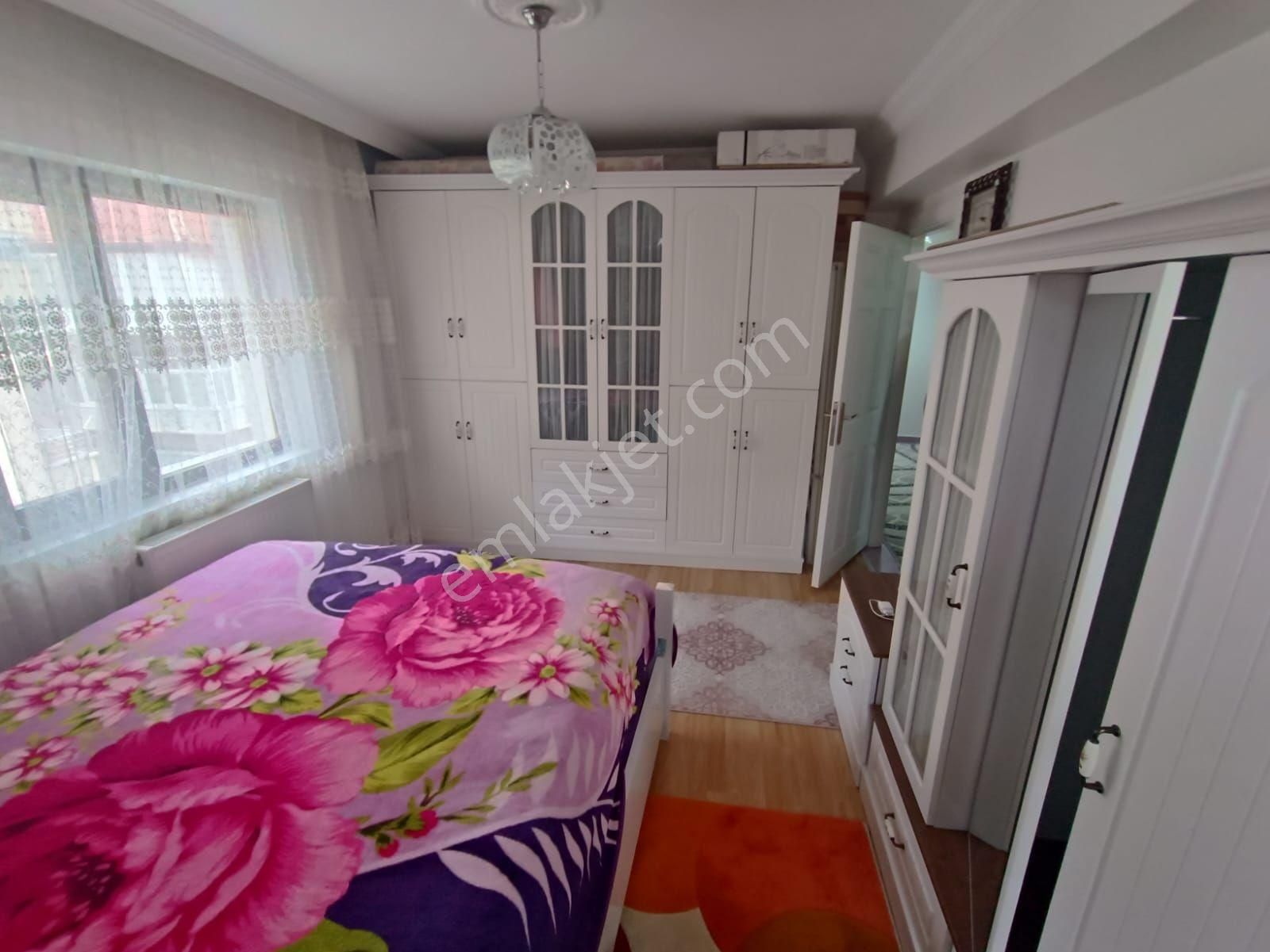 H.gazide Cuma Pazarı Yakını Asansörlü 3.kat 3+1 Ön Cephe Satılık Daire Miz Krediye Uygundur - Görsel 18