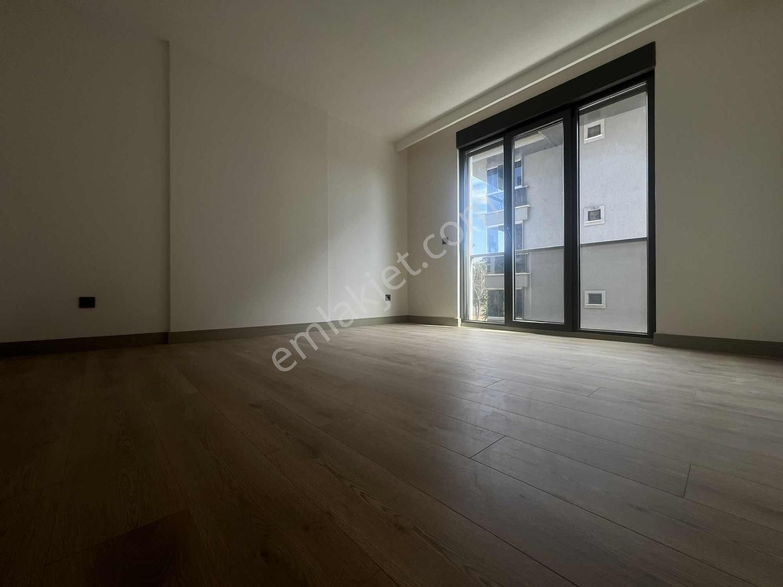 Çengelköy Vera Sitesinde Ferah Önü Açık 135 M² 3+1 Daire - Görsel 13