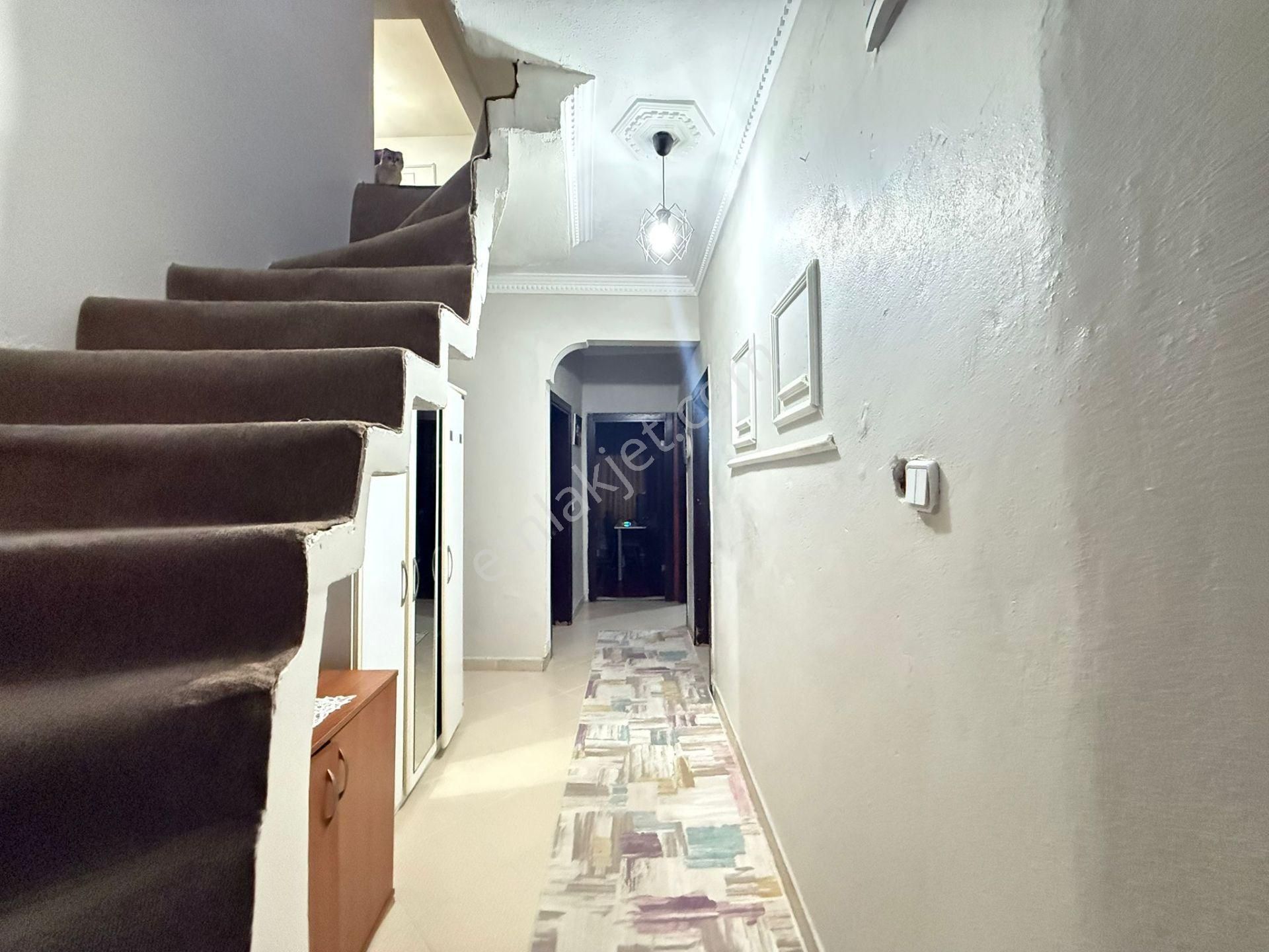 Satılık 4+1 Merkezi Konumlu Metro Ve Belediye Yanı 150m2 Dubleks Müstakil Ev - Görsel 15