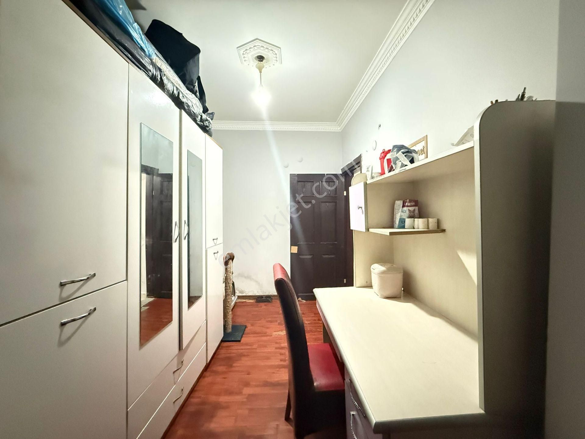 Satılık 4+1 Merkezi Konumlu Metro Ve Belediye Yanı 150m2 Dubleks Müstakil Ev - Görsel 12