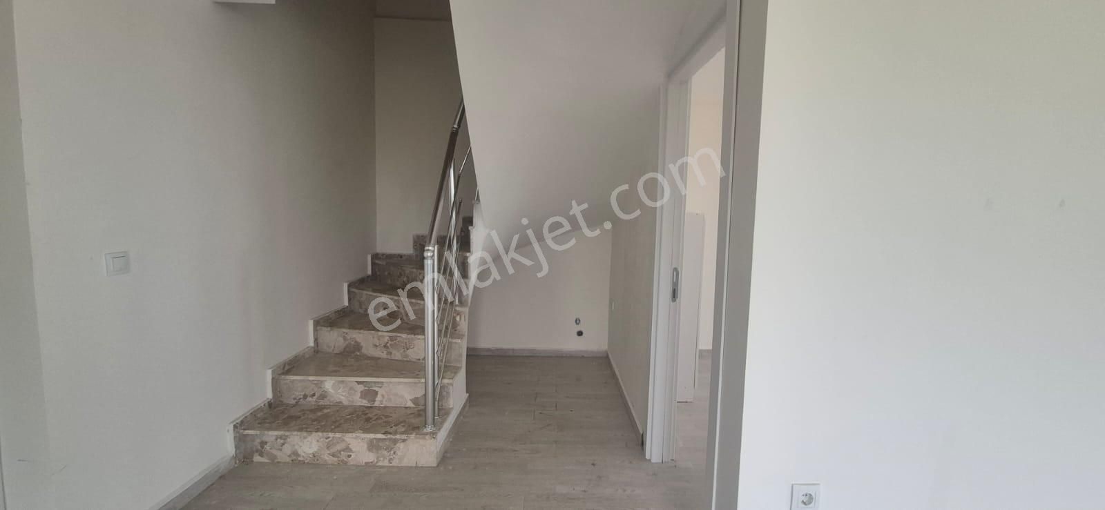 Kuşadası Davutlar Mahallesı Ionıa Evlerınde 4+1 Denız Manzaralı Çatı Dubleks - Görsel 12