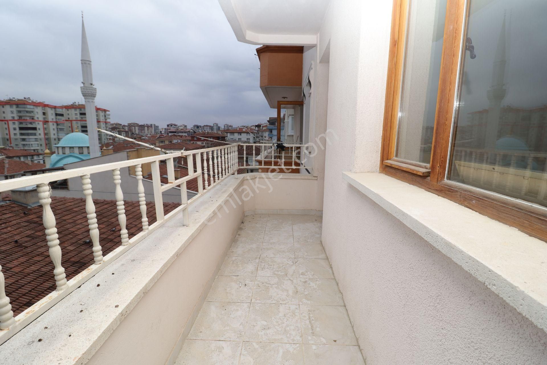 Akif'ten Etimesgut Elvan'da Önü Açık 3+1 Boş Üç Balkonlu Satılık Daire - Görsel 17