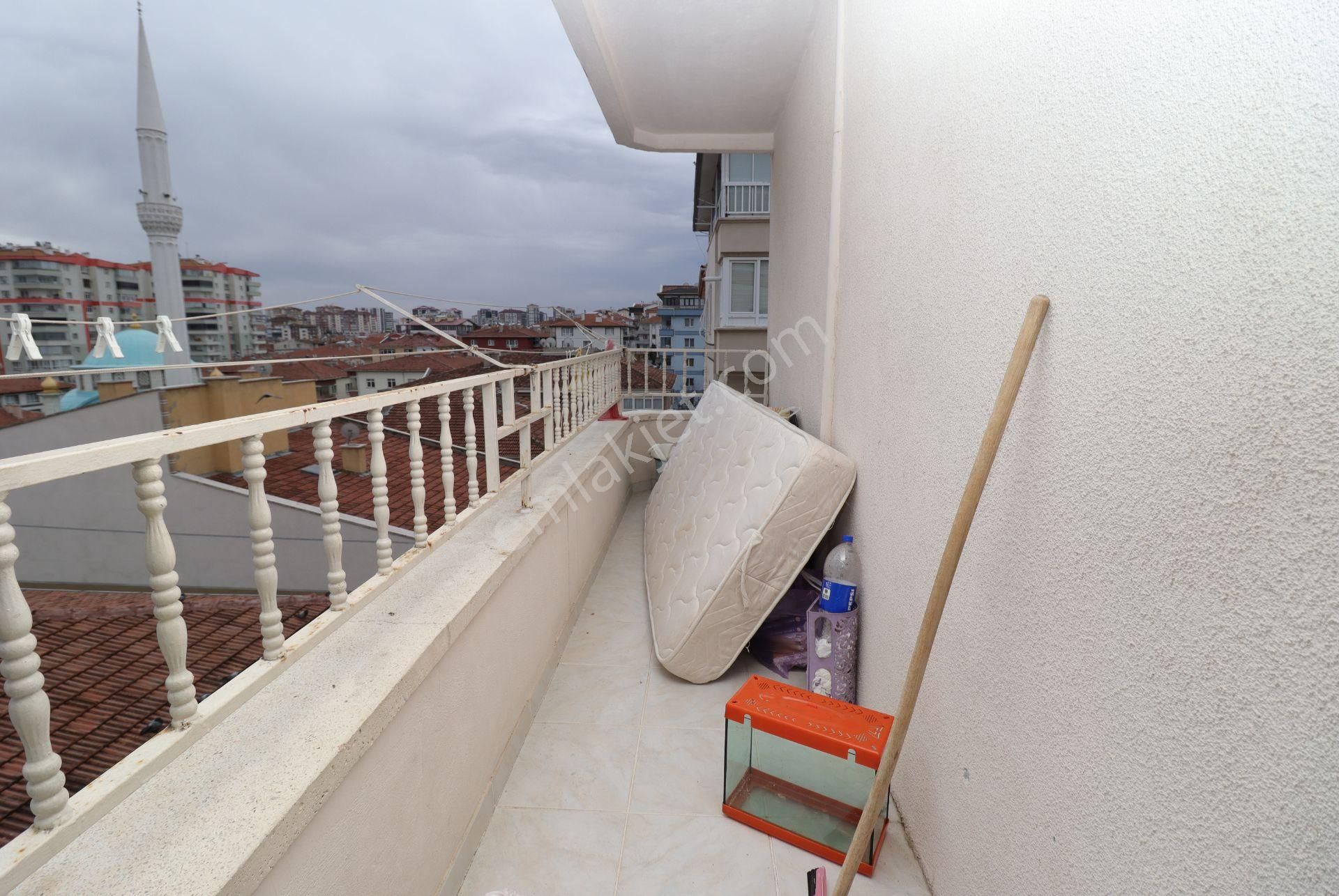 Akif'ten Etimesgut Elvan'da Önü Açık 3+1 Boş Üç Balkonlu Satılık Daire - Görsel 6