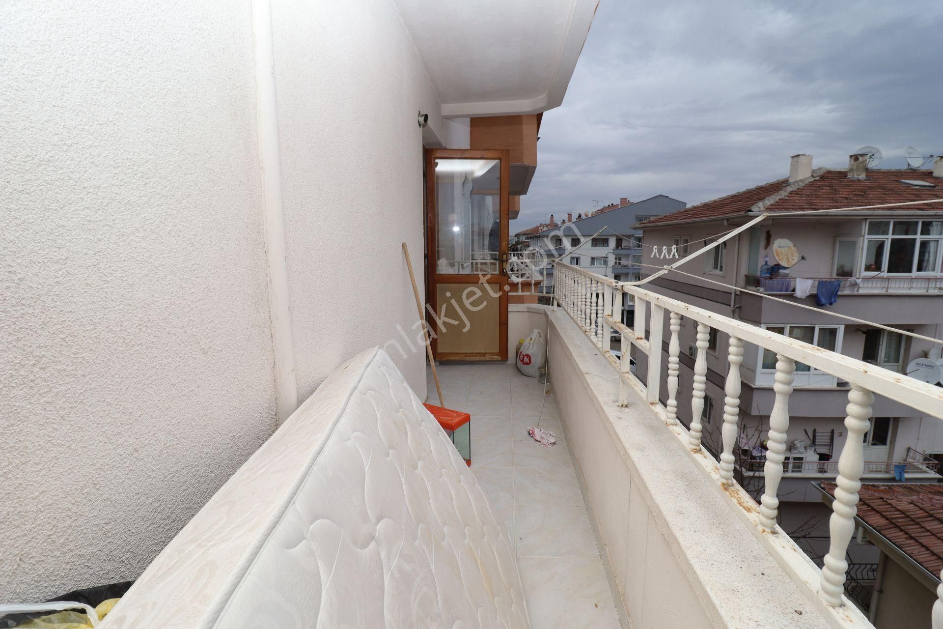 Akif'ten Etimesgut Elvan'da Önü Açık 3+1 Boş Üç Balkonlu Satılık Daire - Görsel 7