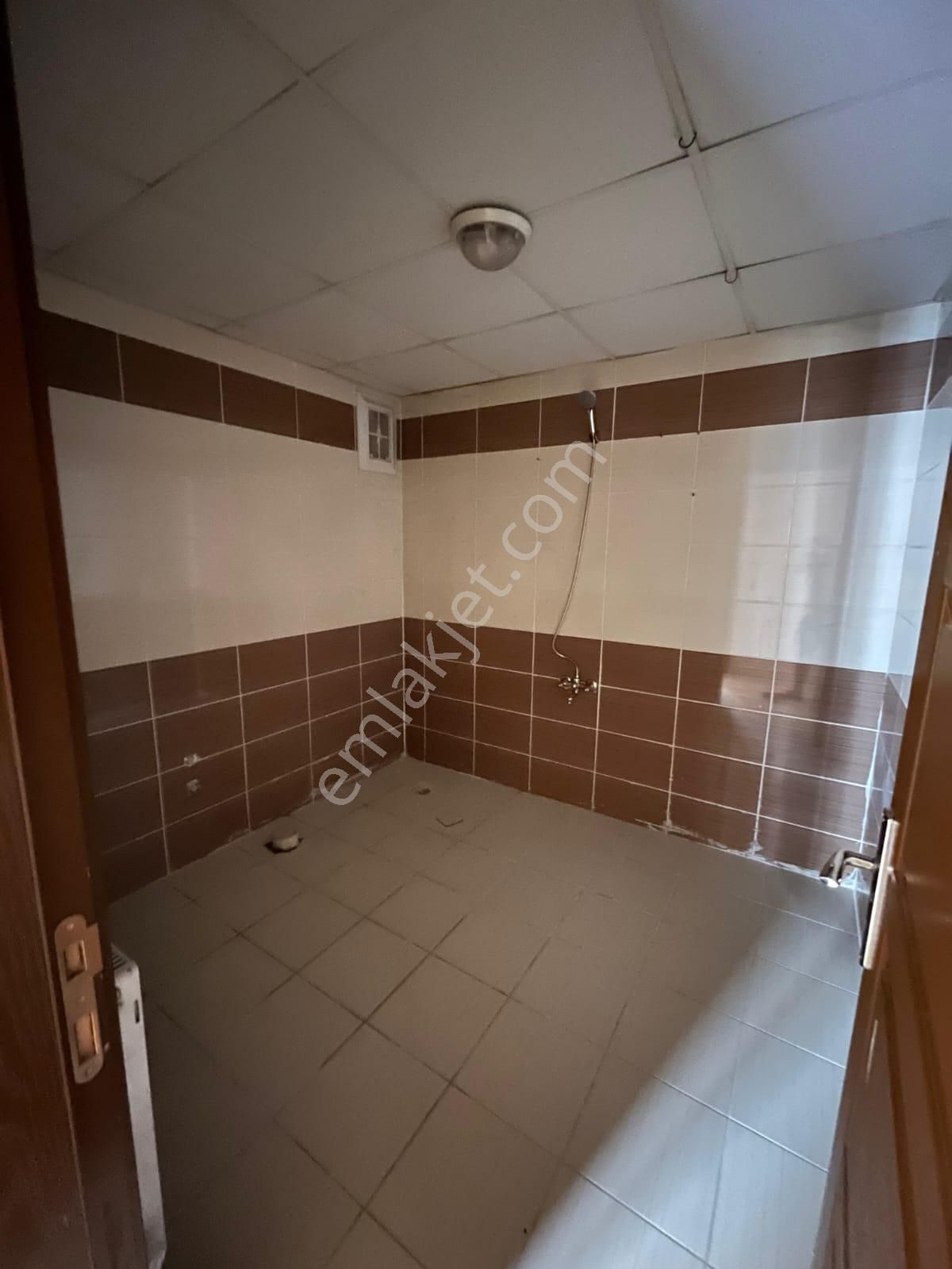 İsa Kavak Gayrimenkul'den Kiralık 3+1 Daire | Karatay Ulubatlıhasan - Görsel 3