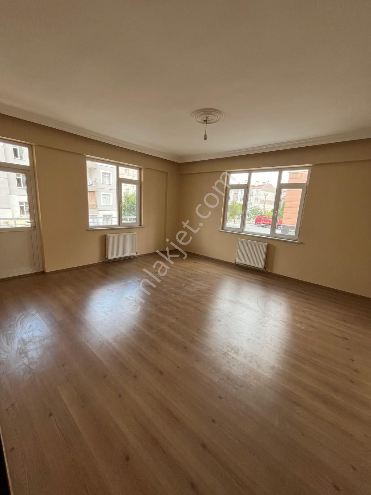 İsa Kavak Gayrimenkul'den Kiralık 3+1 Daire | Karatay Ulubatlıhasan - Görsel 2