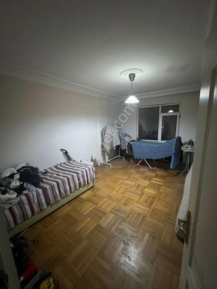 Yeni Mahallede Merkezi Konumda 2+1 110 M2 Ara Kat.. - Görsel 4