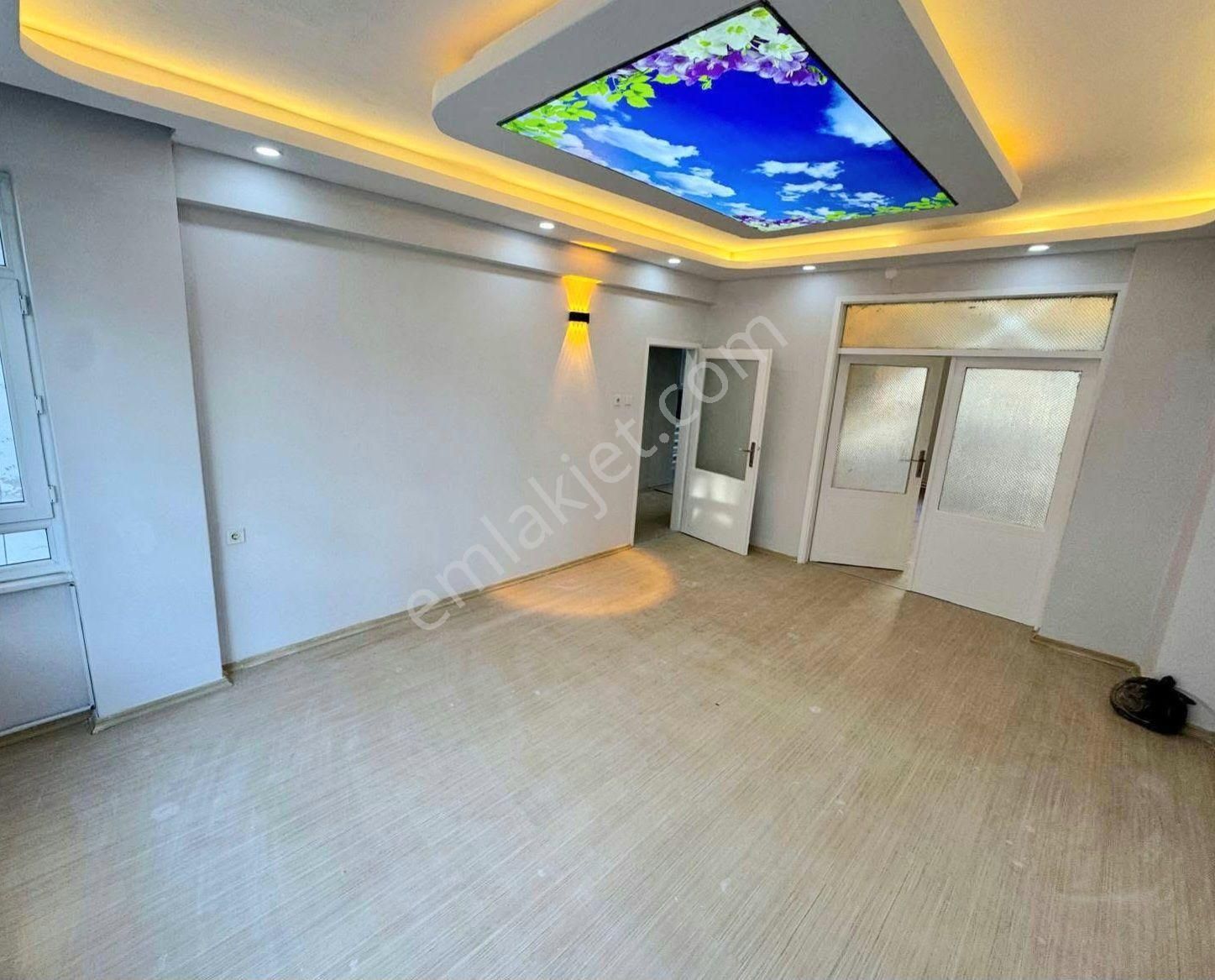 Furkan Emlak'tan Hürriyet Mah.3+1 3.kat 130m2 Masrafsız Fırsat Daire