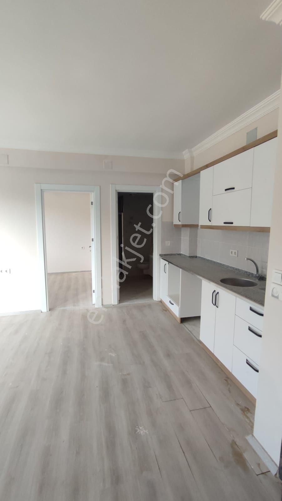 Havalimanı Güzergahında Acil Satılık 1+1 - Görsel 11