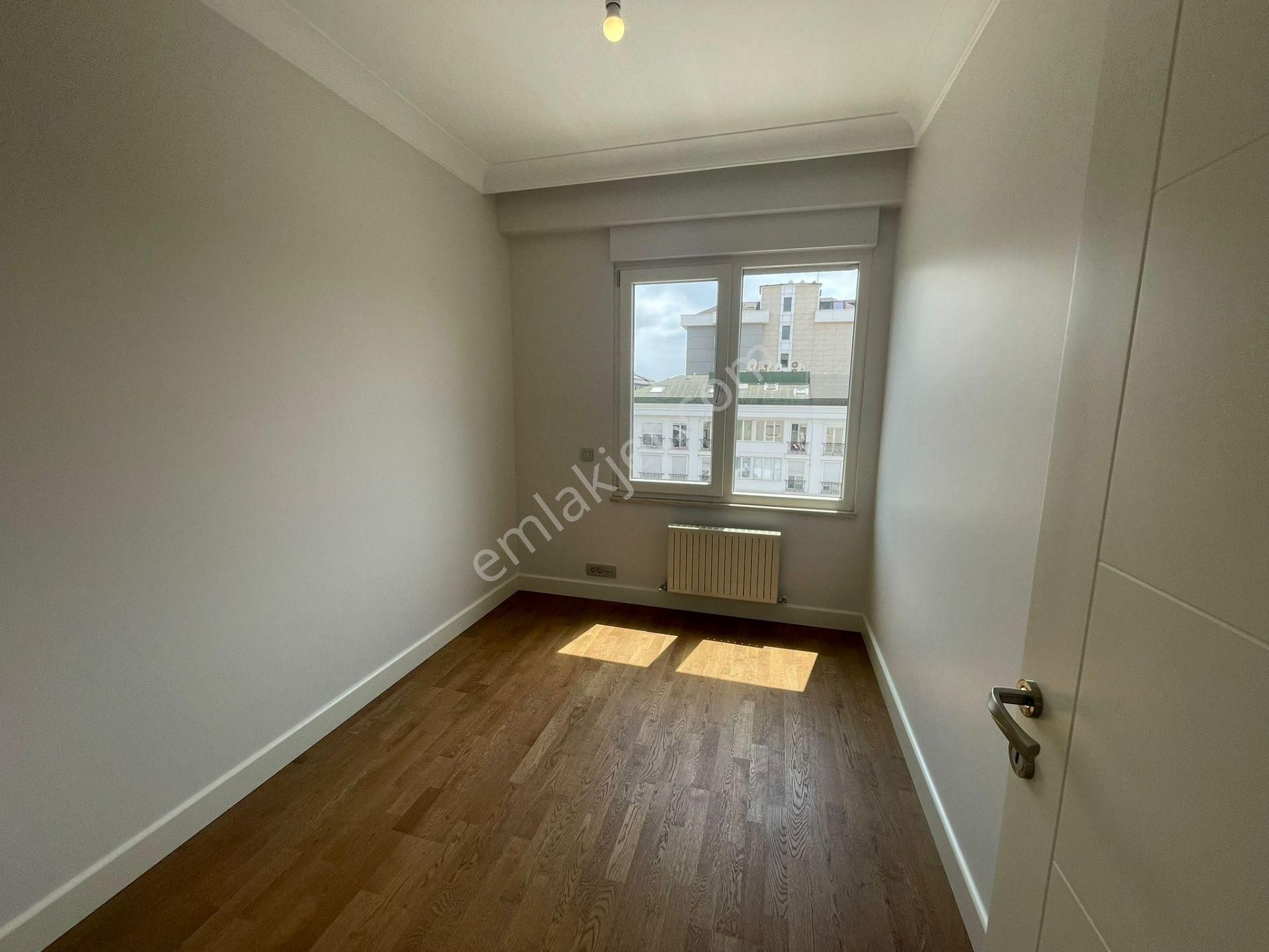 Caddebostan Da Katta Tek Muhteşem Konum Da Ebeveyn Banyolu Net 125m2 3+1 - Görsel 28