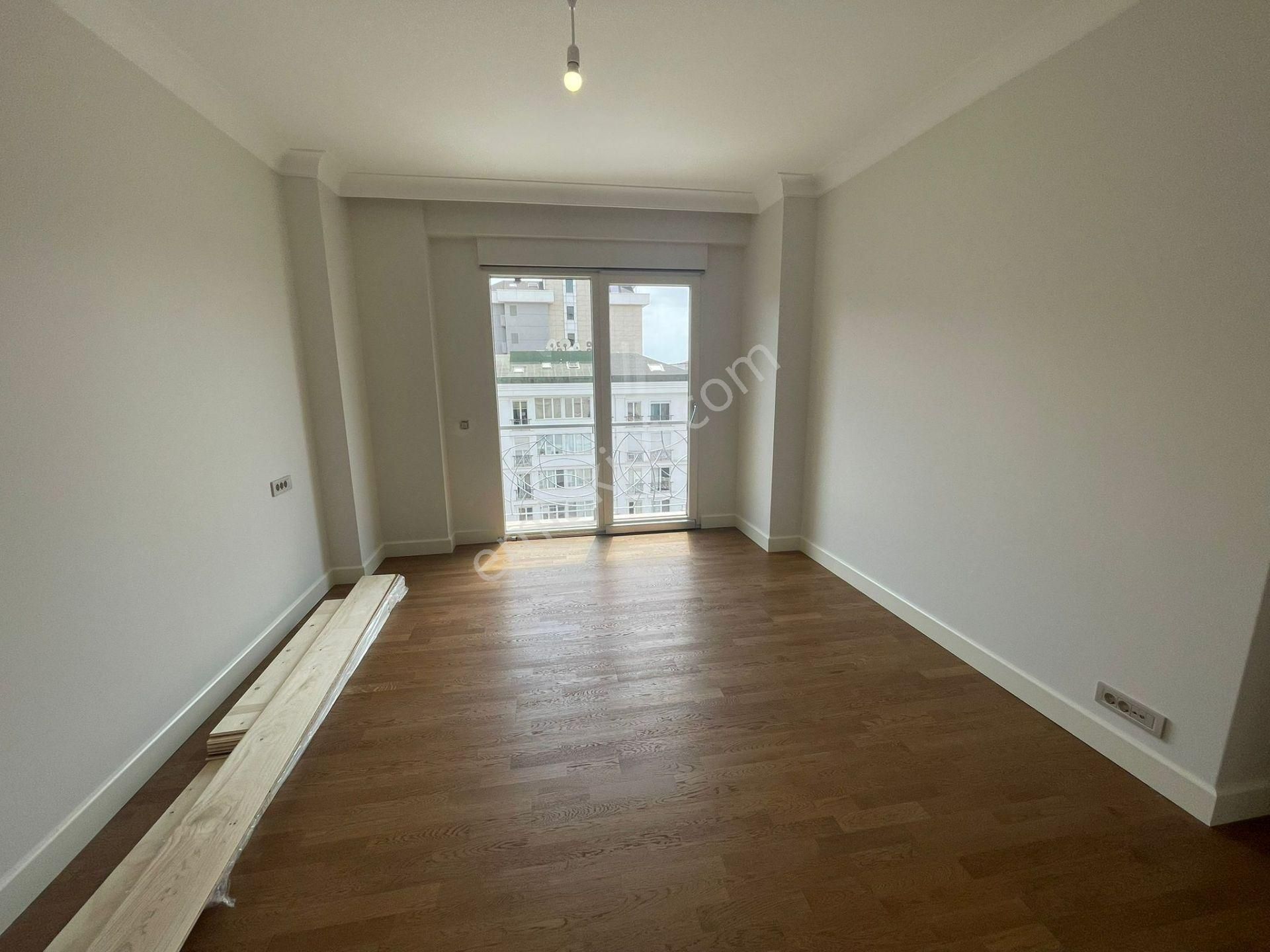 Caddebostan Da Katta Tek Muhteşem Konum Da Ebeveyn Banyolu Net 125m2 3+1 - Görsel 14