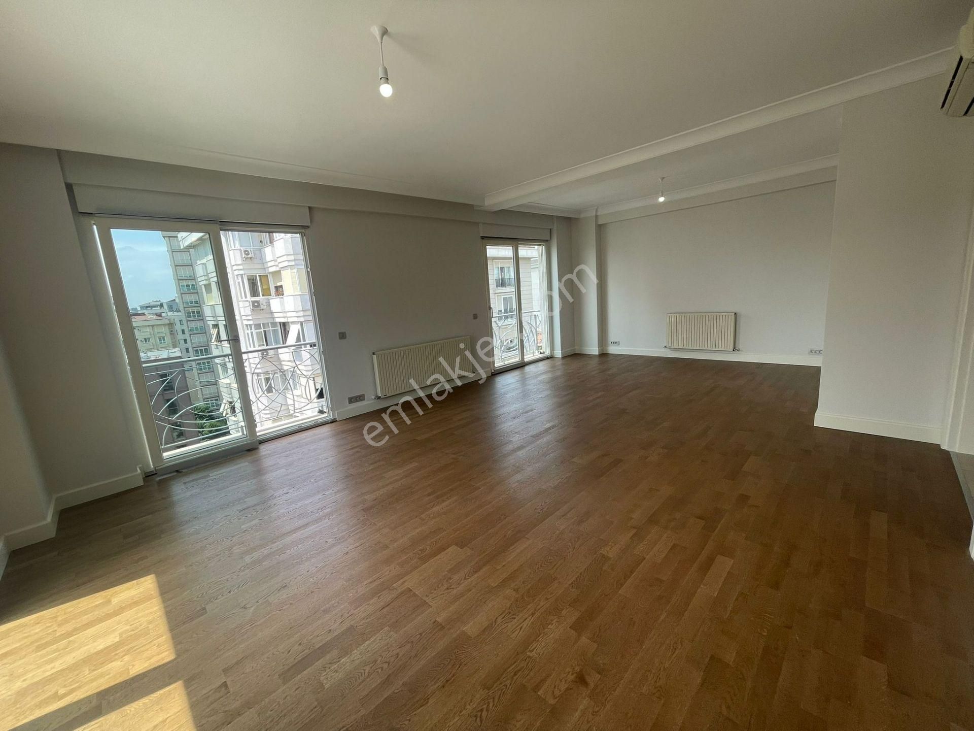 Caddebostan Da Katta Tek Muhteşem Konum Da Ebeveyn Banyolu Net 125m2 3+1 - Görsel 5