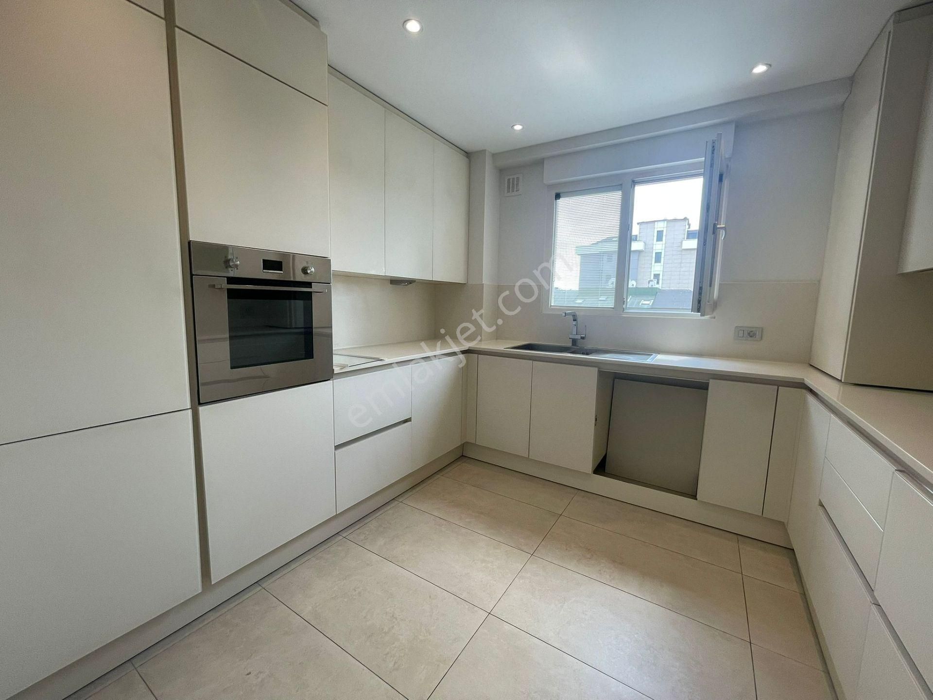 Caddebostan Da Katta Tek Muhteşem Konum Da Ebeveyn Banyolu Net 125m2 3+1 - Görsel 12