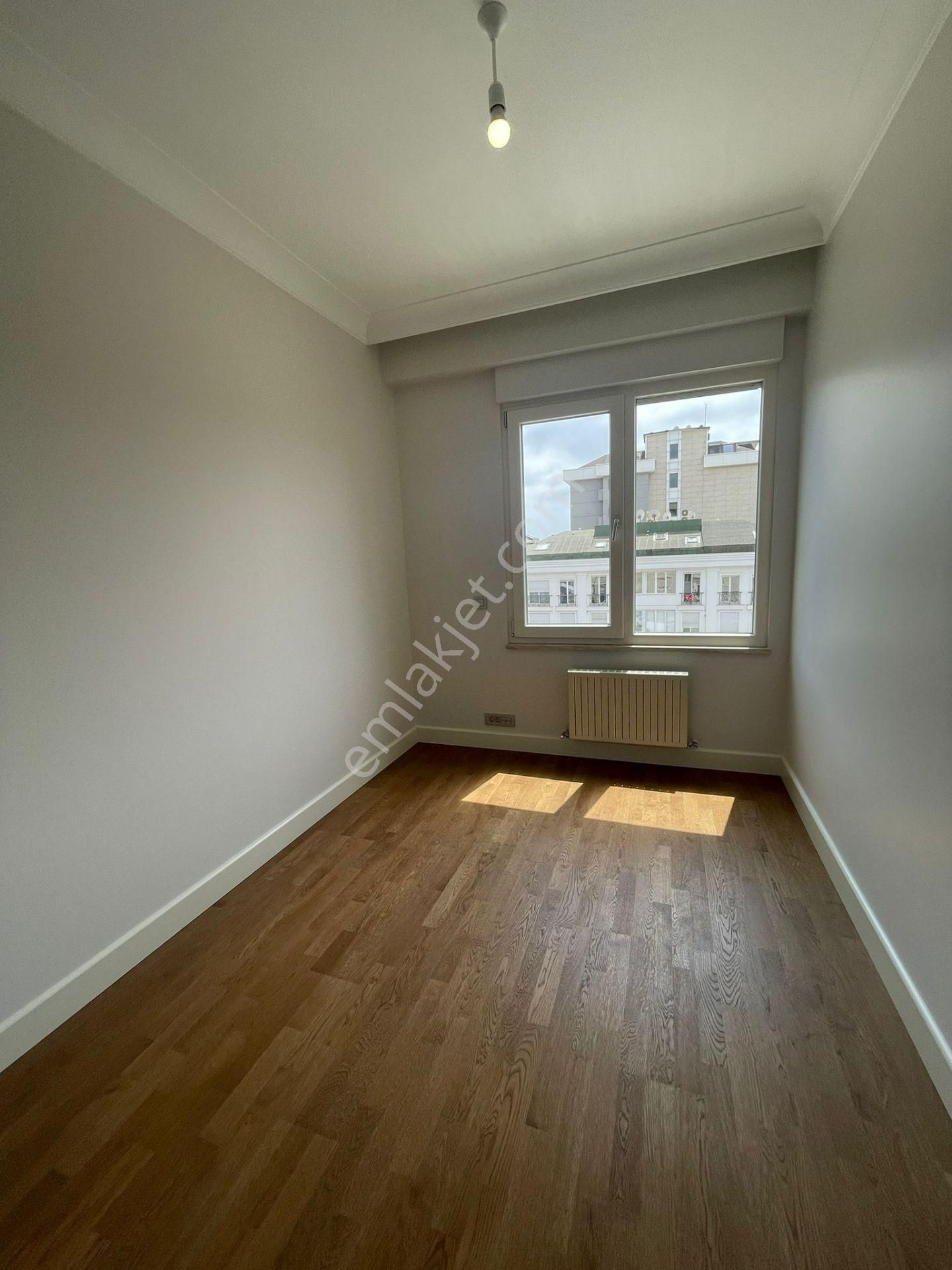 Caddebostan Da Katta Tek Muhteşem Konum Da Ebeveyn Banyolu Net 125m2 3+1 - Görsel 29