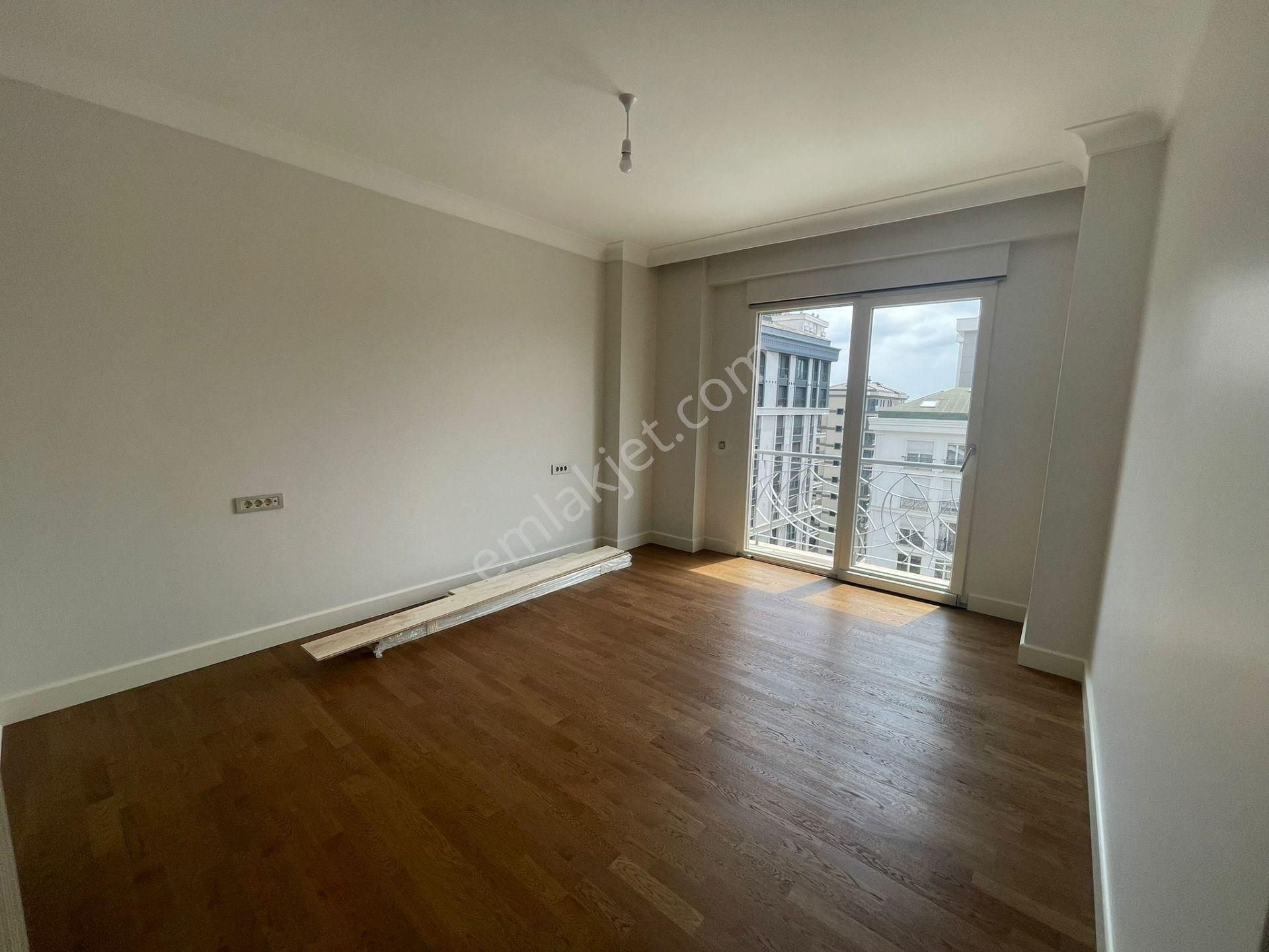 Caddebostan Da Katta Tek Muhteşem Konum Da Ebeveyn Banyolu Net 125m2 3+1 - Görsel 17