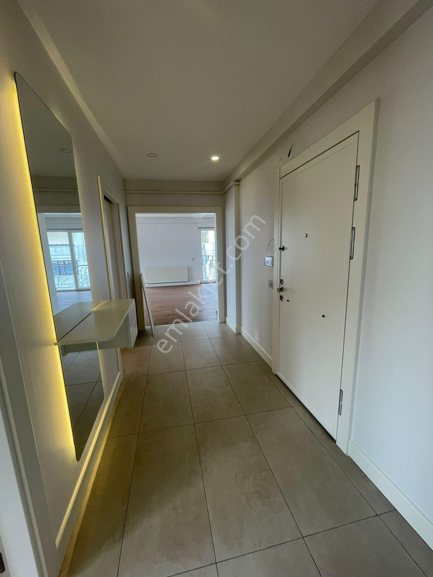 Caddebostan Da Katta Tek Muhteşem Konum Da Ebeveyn Banyolu Net 125m2 3+1 - Görsel 8