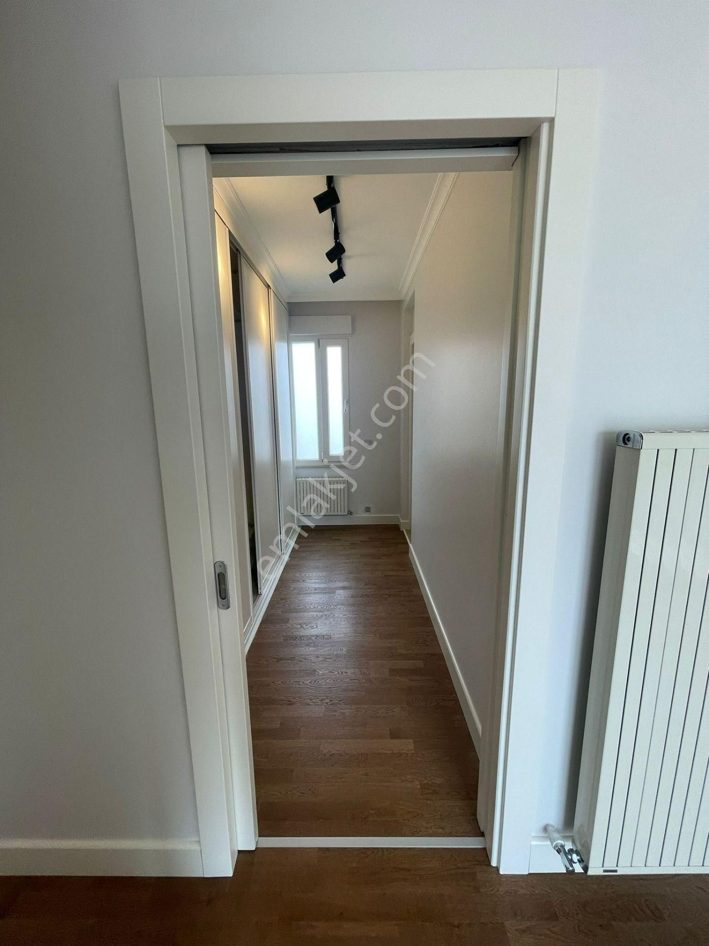 Caddebostan Da Katta Tek Muhteşem Konum Da Ebeveyn Banyolu Net 125m2 3+1 - Görsel 32