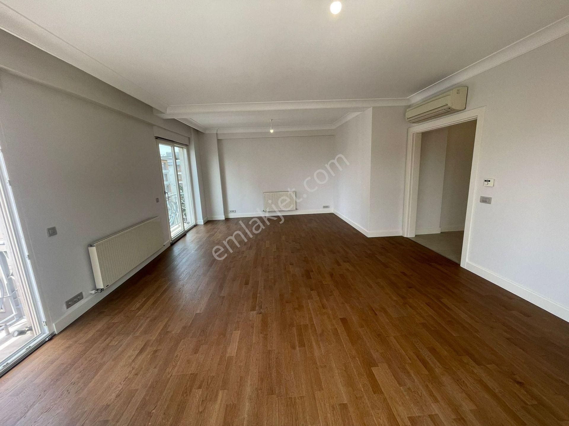 Caddebostan Da Katta Tek Muhteşem Konum Da Ebeveyn Banyolu Net 125m2 3+1 - Görsel 6